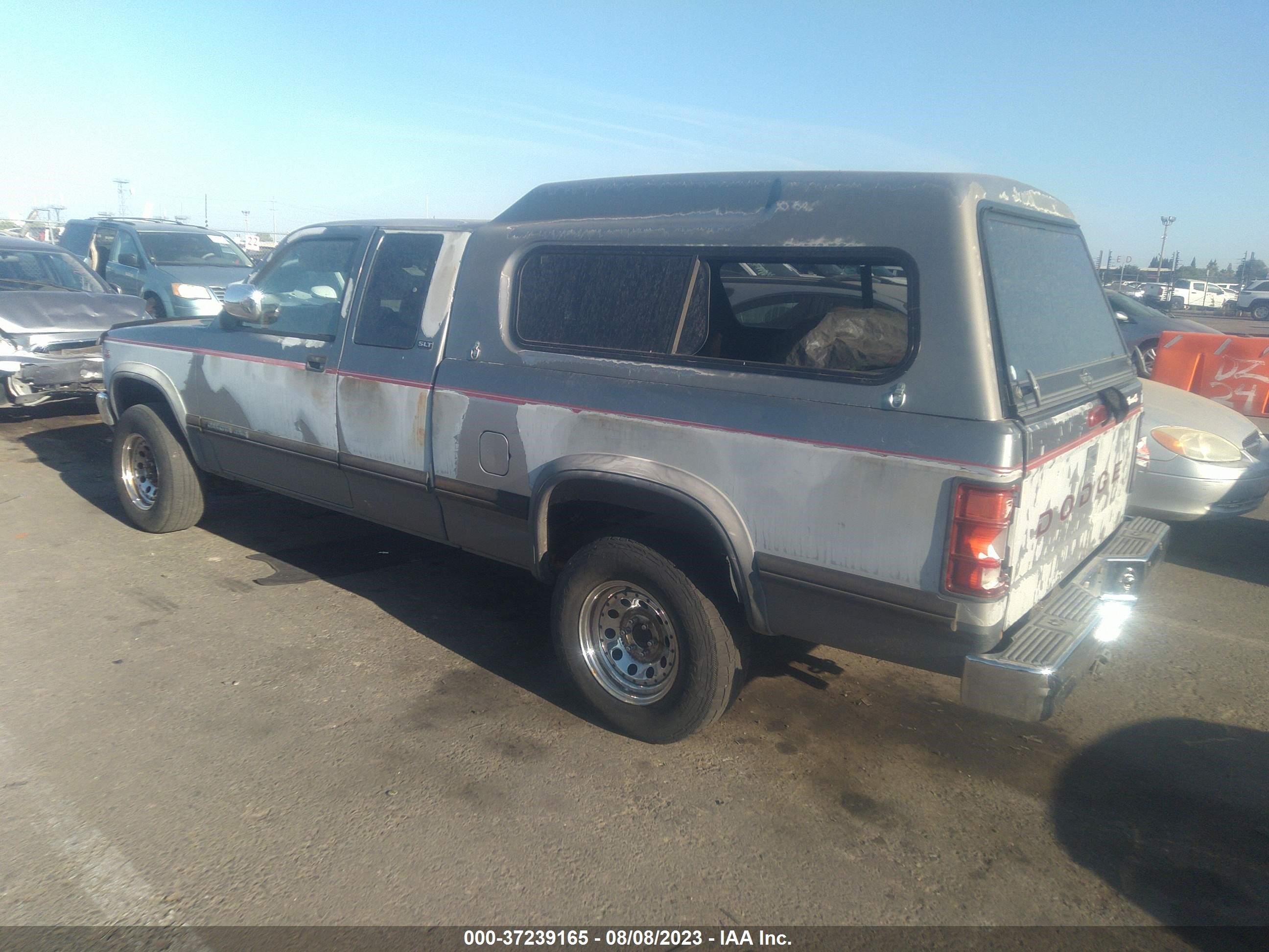 Photo 2 VIN: 1B7GG23Y3RS700295 - DODGE DAKOTA 