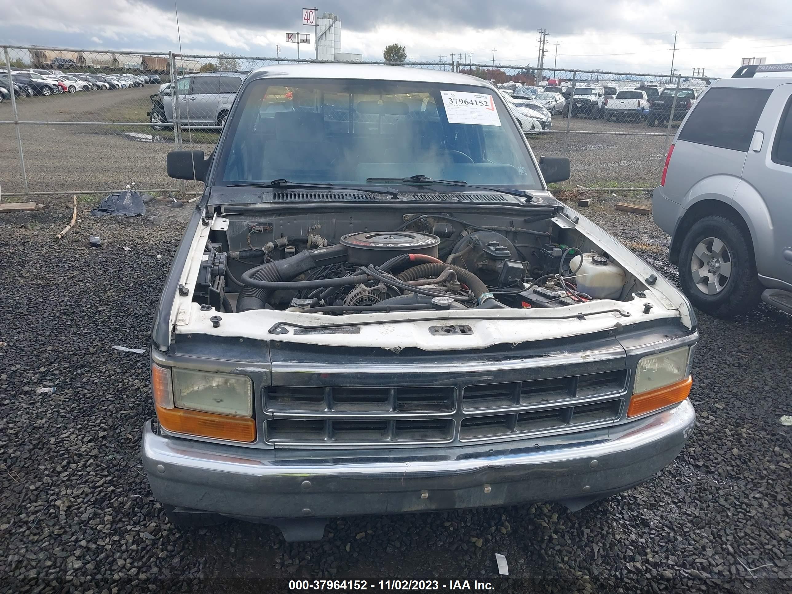 Photo 12 VIN: 1B7GG23Y8NS578883 - DODGE DAKOTA 