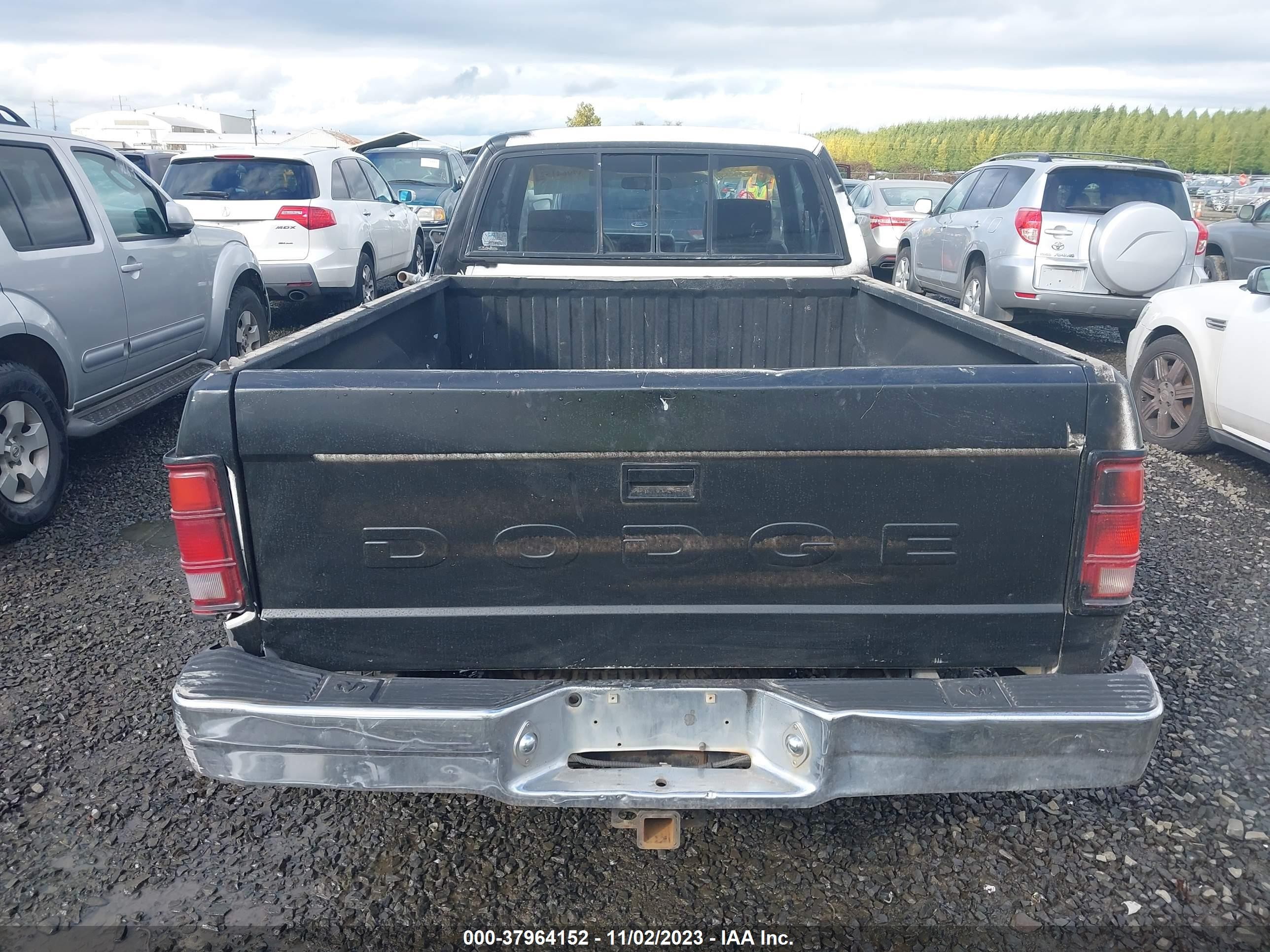 Photo 16 VIN: 1B7GG23Y8NS578883 - DODGE DAKOTA 