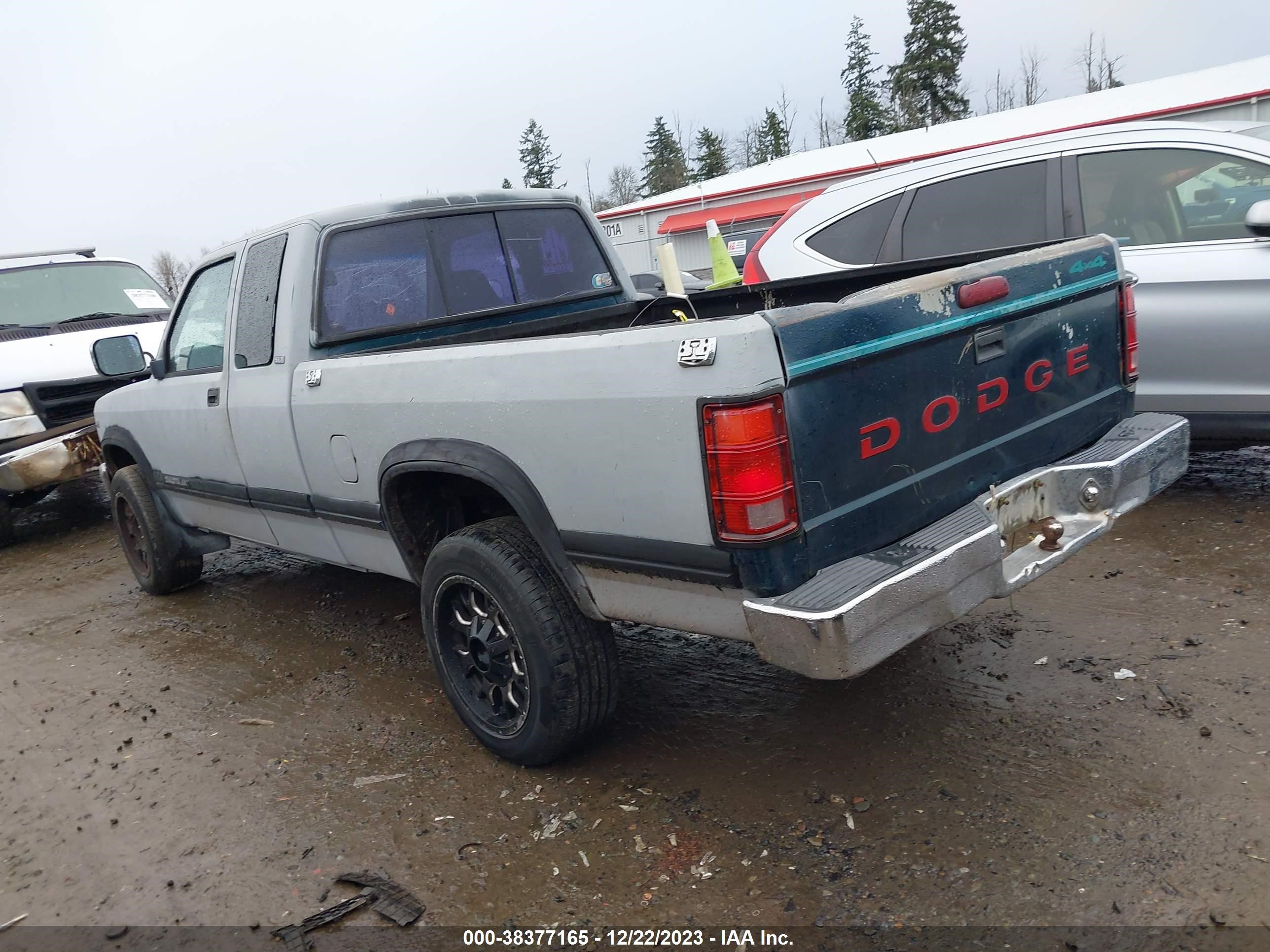 Photo 2 VIN: 1B7GG23YXRS634604 - DODGE DAKOTA 