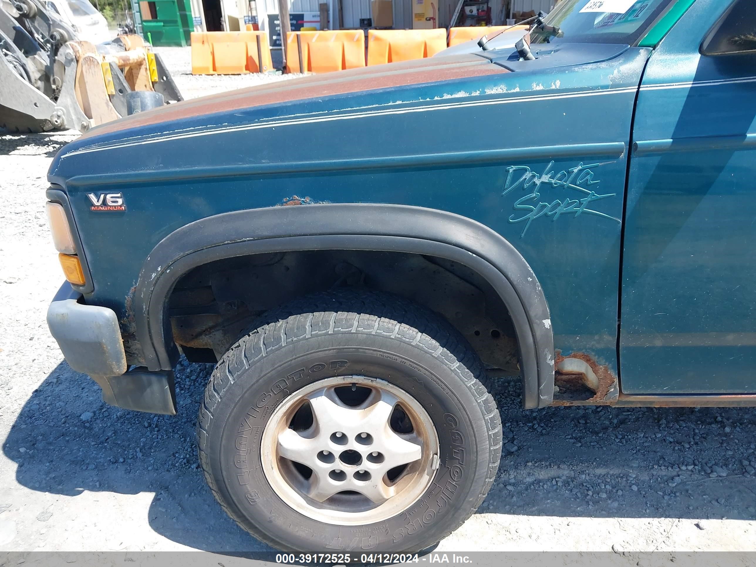 Photo 12 VIN: 1B7GG26X0RW107974 - DODGE DAKOTA 