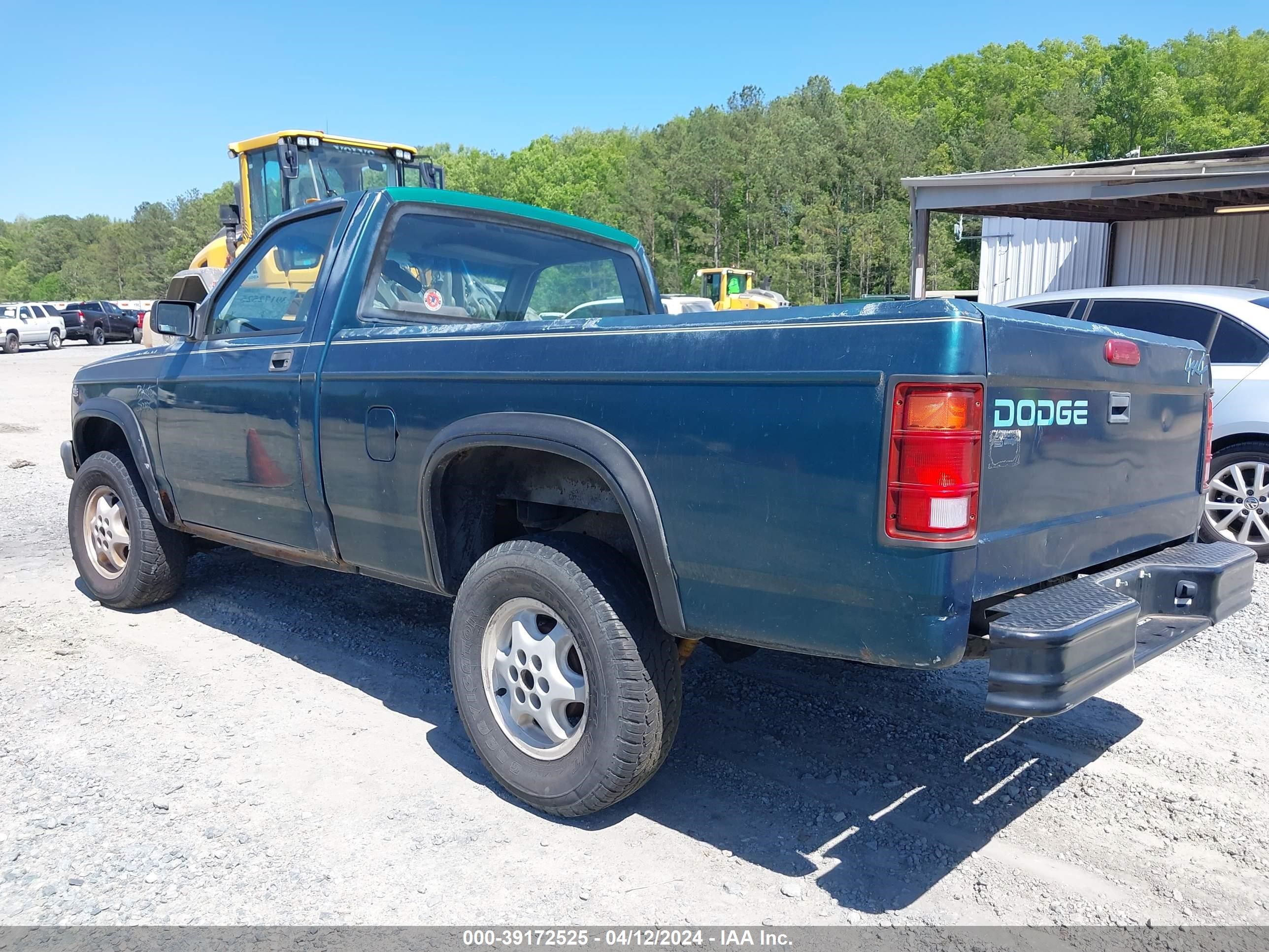 Photo 2 VIN: 1B7GG26X0RW107974 - DODGE DAKOTA 