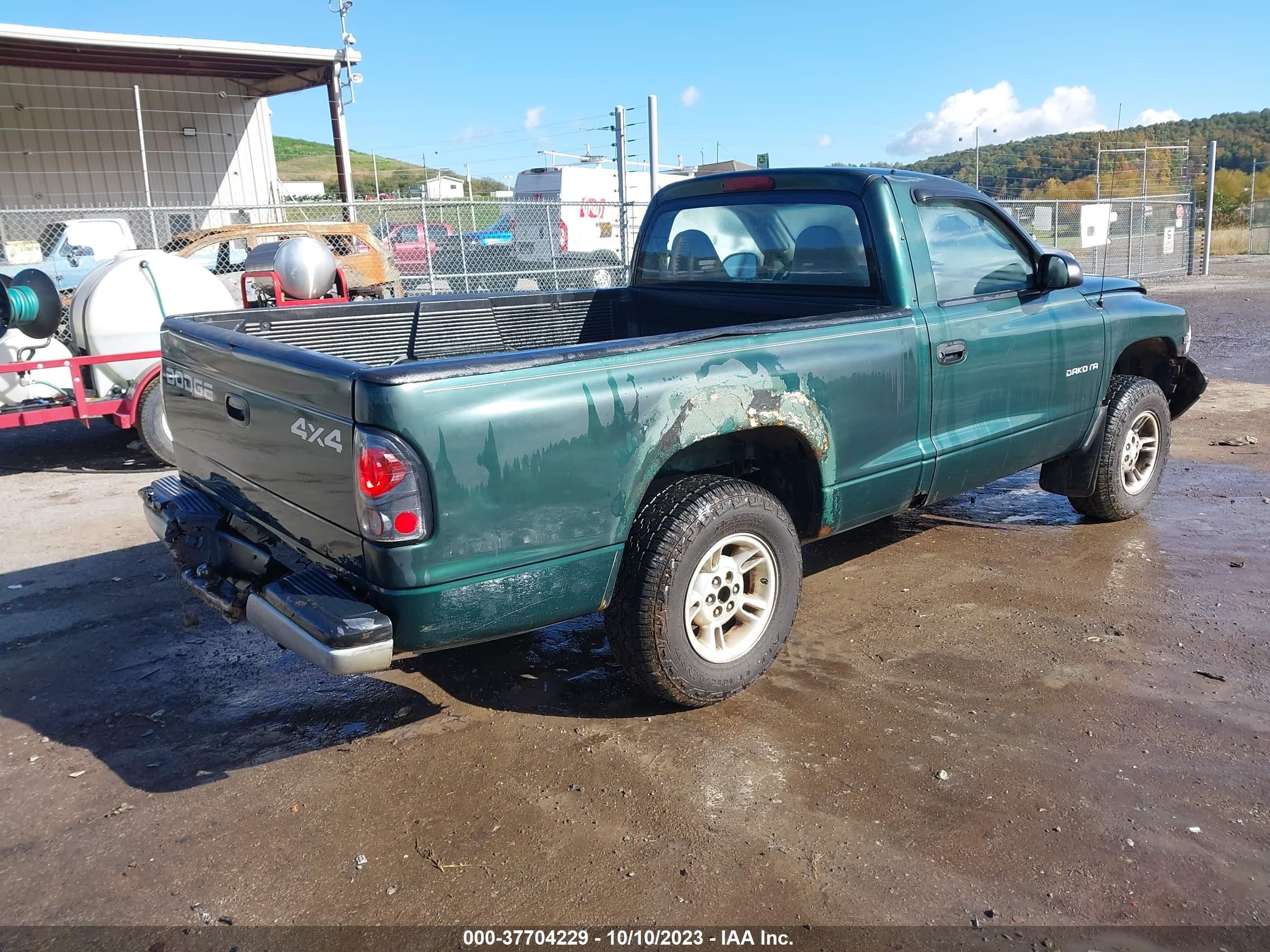 Photo 3 VIN: 1B7GG26X1YS724497 - DODGE DAKOTA 