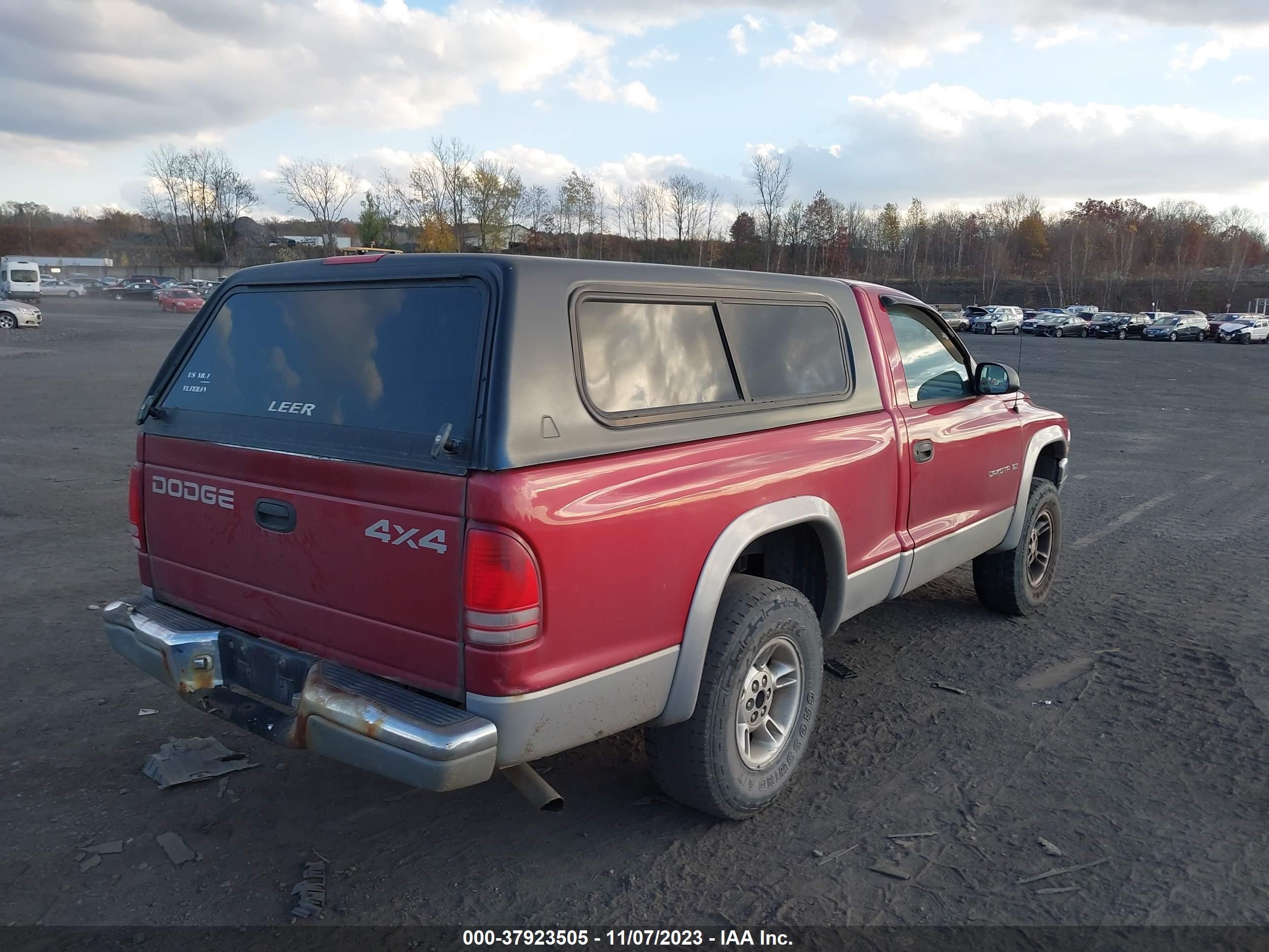 Photo 3 VIN: 1B7GG26X8XS109105 - DODGE DAKOTA 