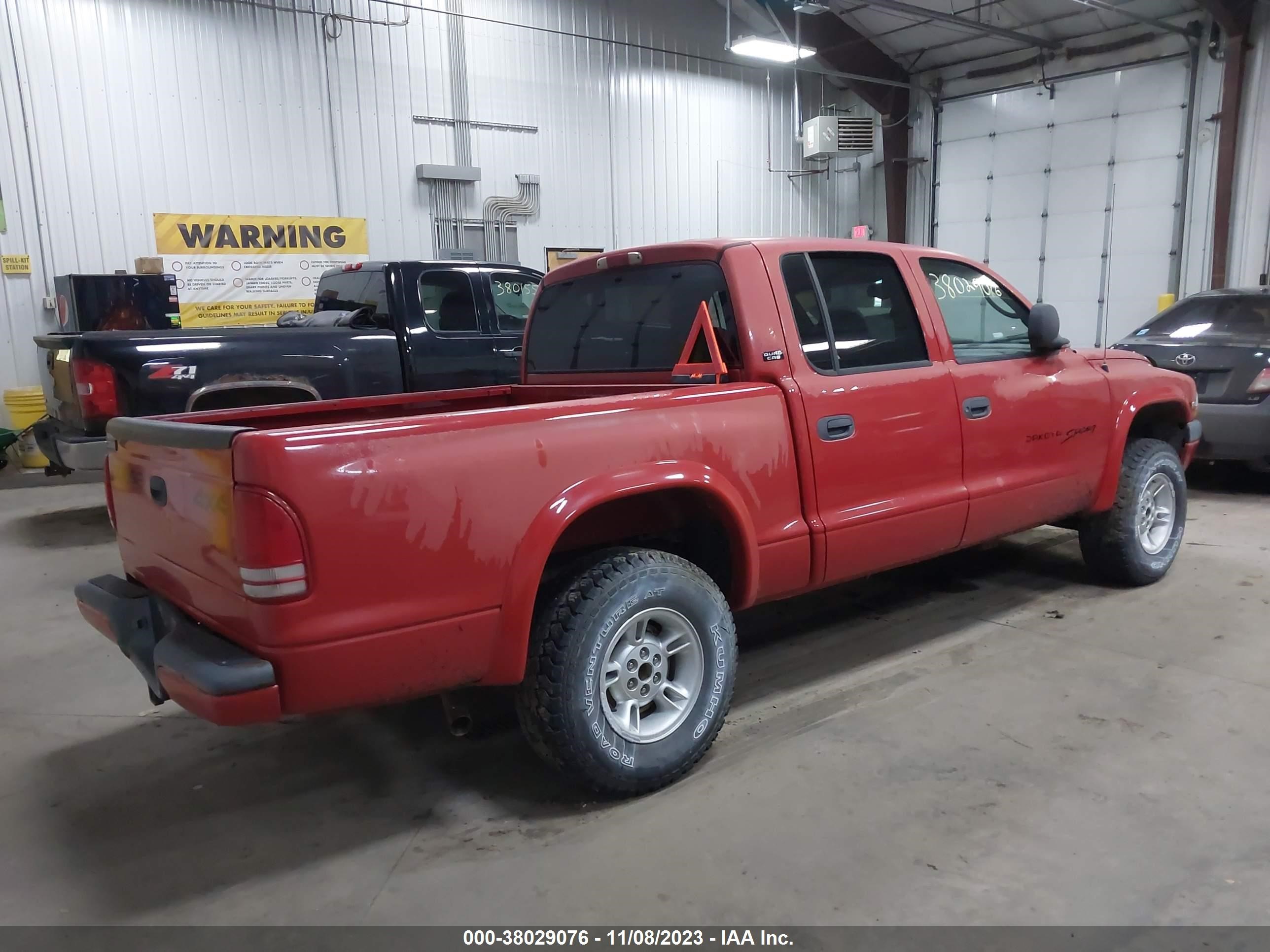 Photo 3 VIN: 1B7GG2AN2YS770426 - DODGE DAKOTA 