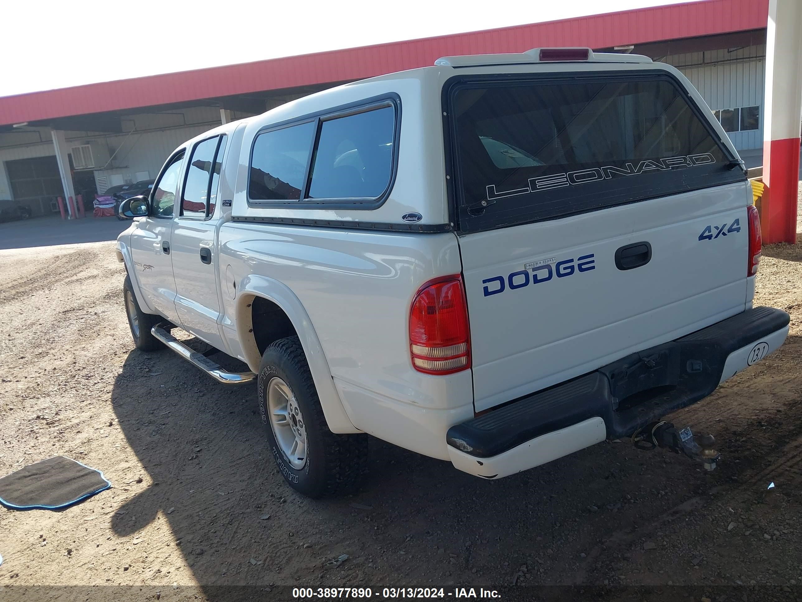 Photo 2 VIN: 1B7GG2AX5YS760555 - DODGE DAKOTA 