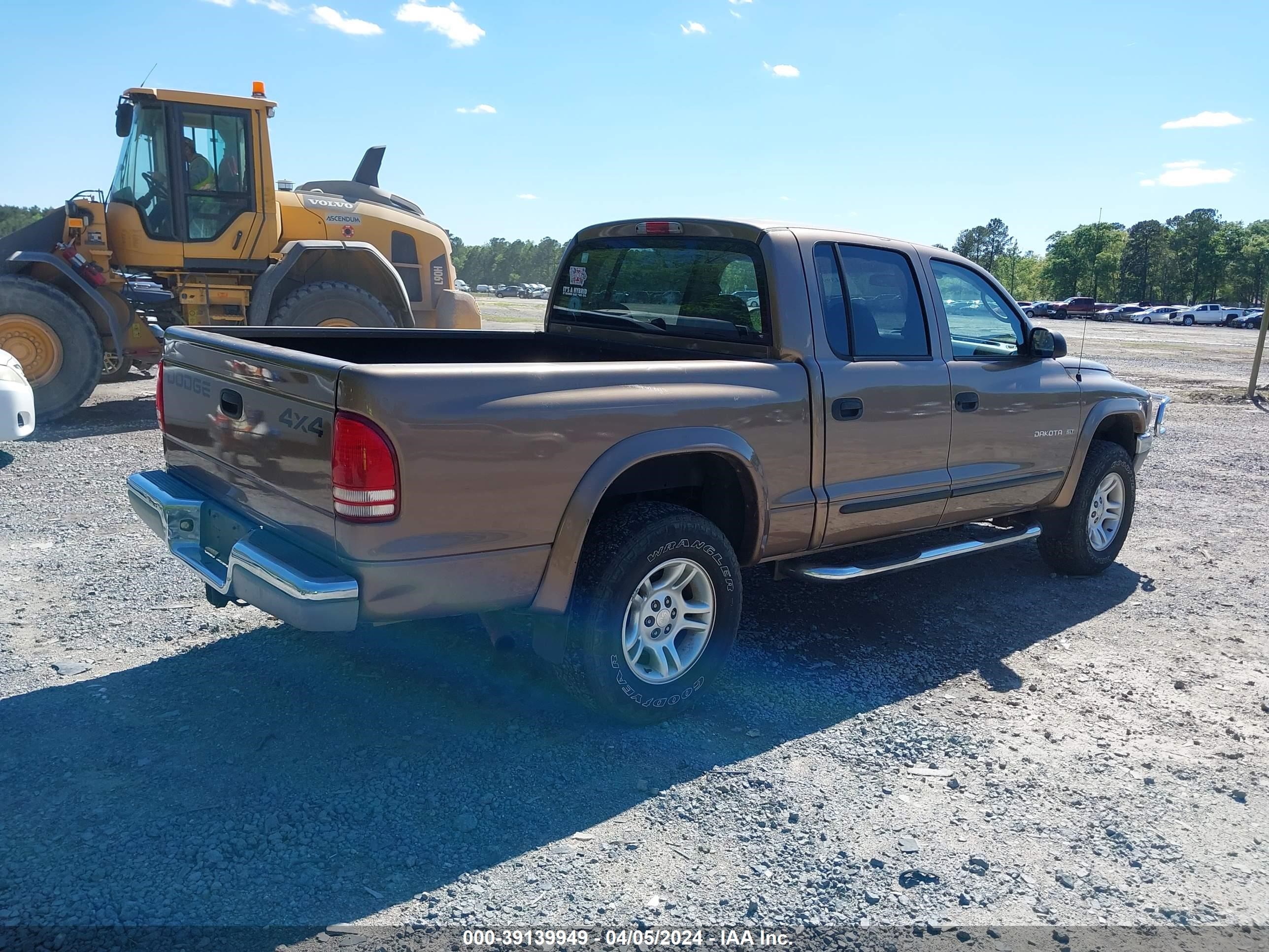 Photo 3 VIN: 1B7GG2AZ81S150608 - DODGE DAKOTA 