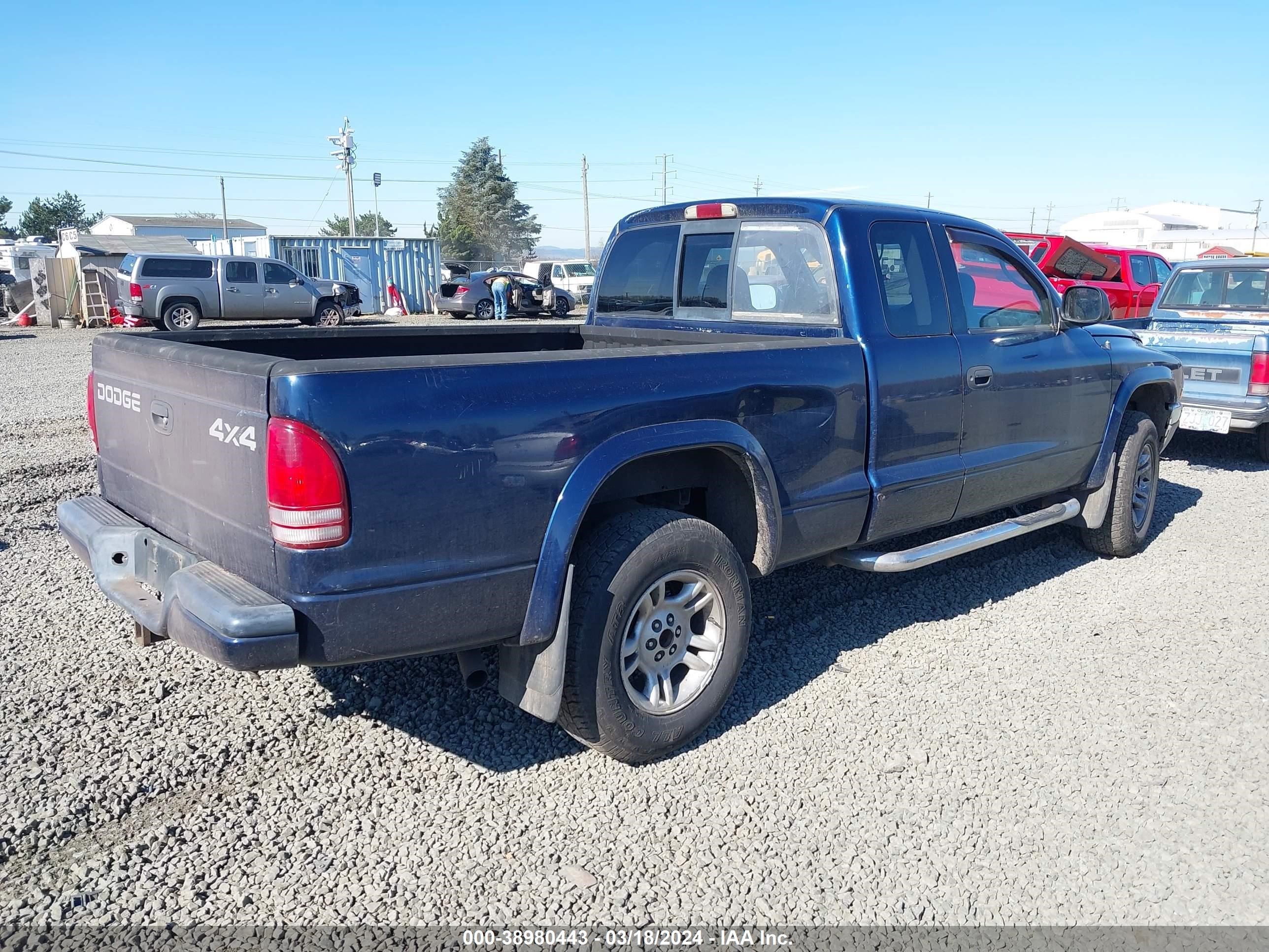 Photo 3 VIN: 1B7GG32N82S711439 - DODGE DAKOTA 