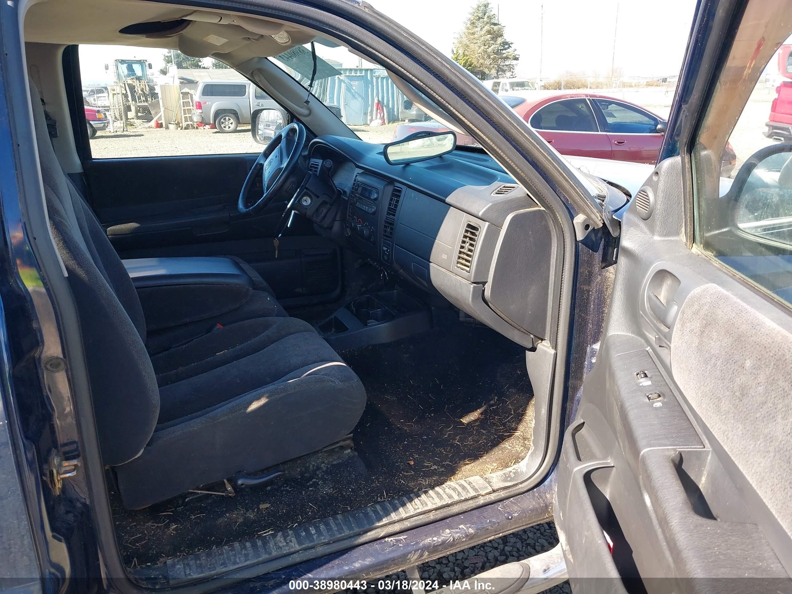 Photo 4 VIN: 1B7GG32N82S711439 - DODGE DAKOTA 