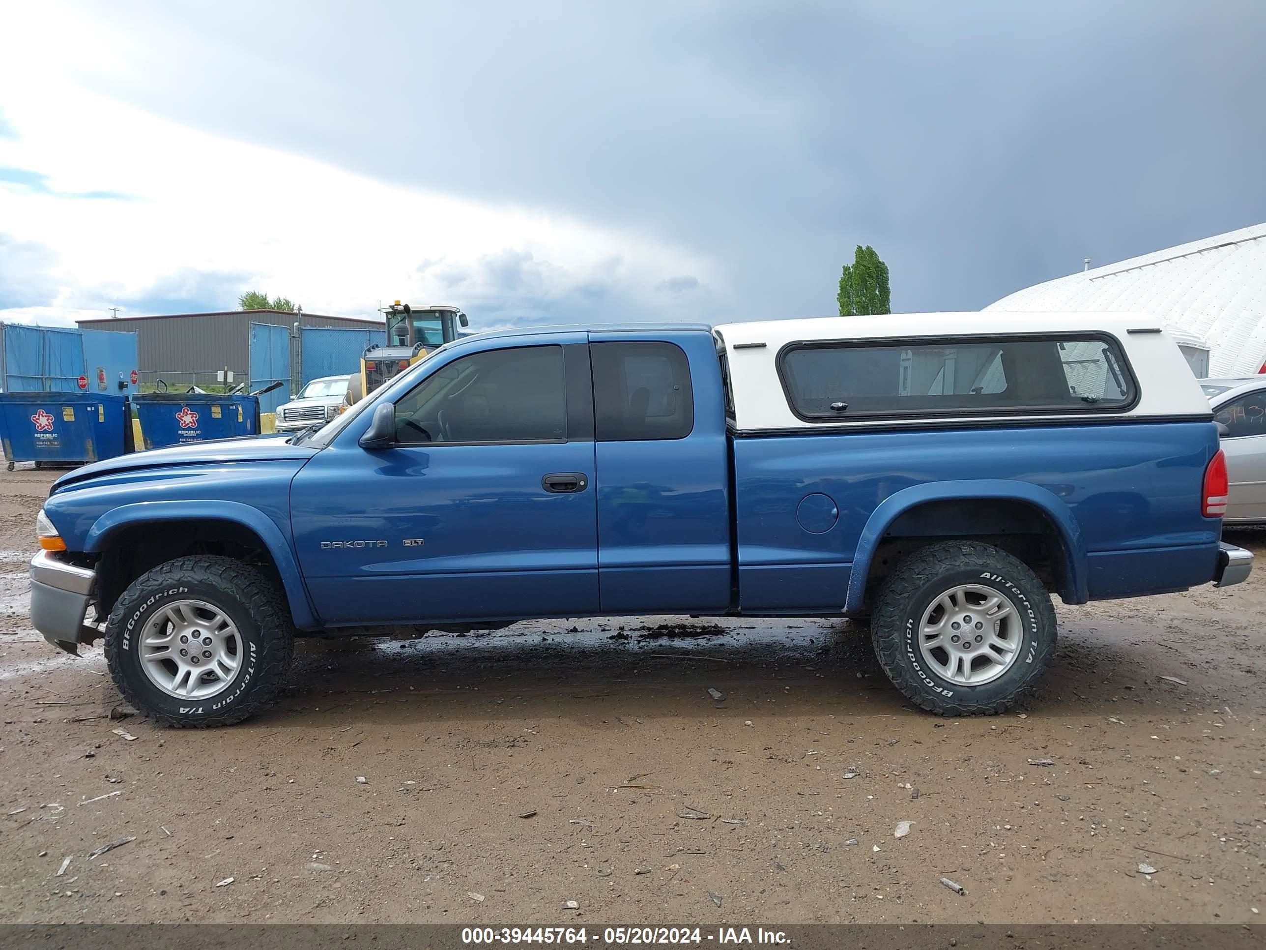 Photo 13 VIN: 1B7GG42X12S663225 - DODGE DAKOTA 