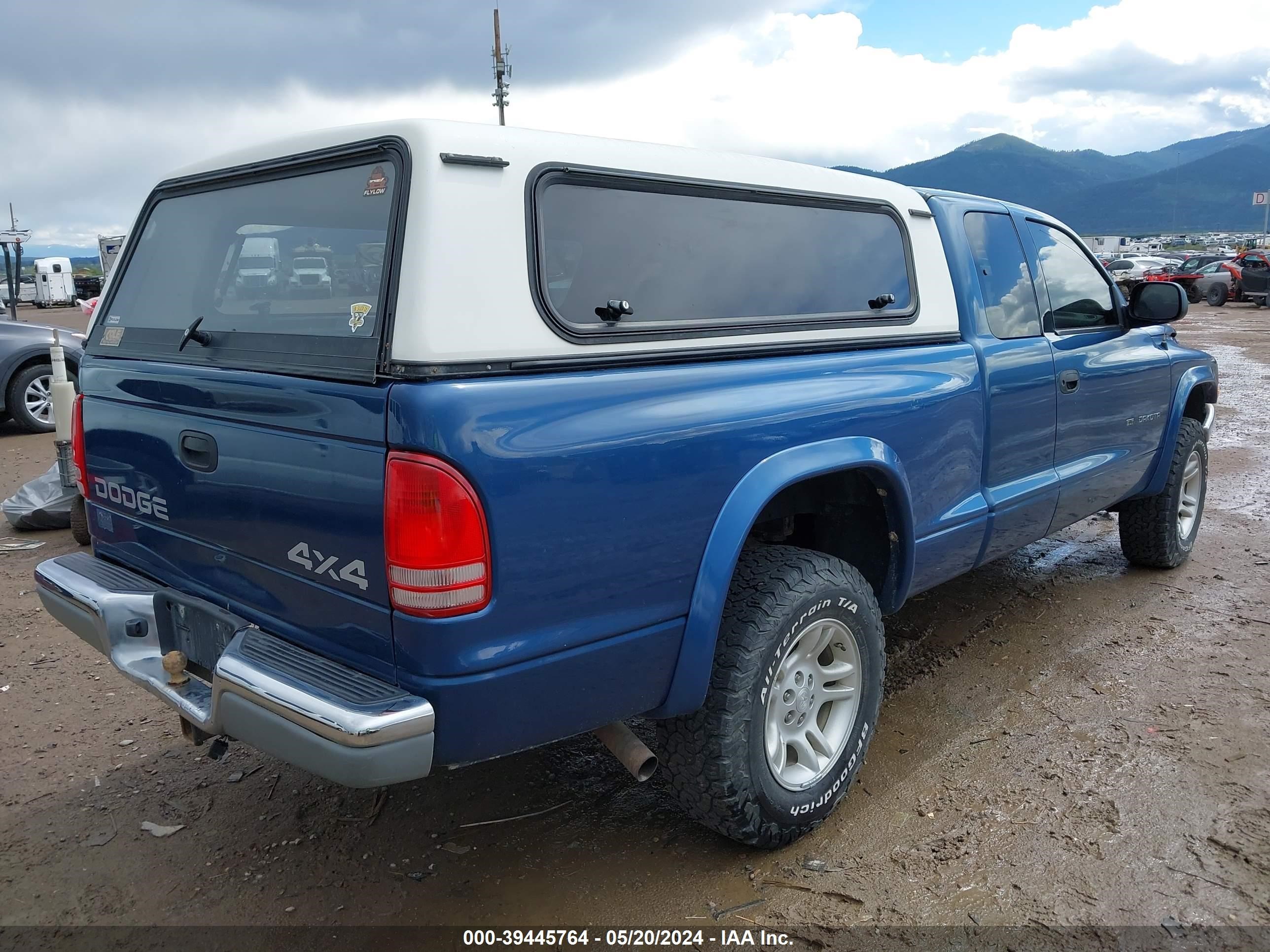 Photo 3 VIN: 1B7GG42X12S663225 - DODGE DAKOTA 