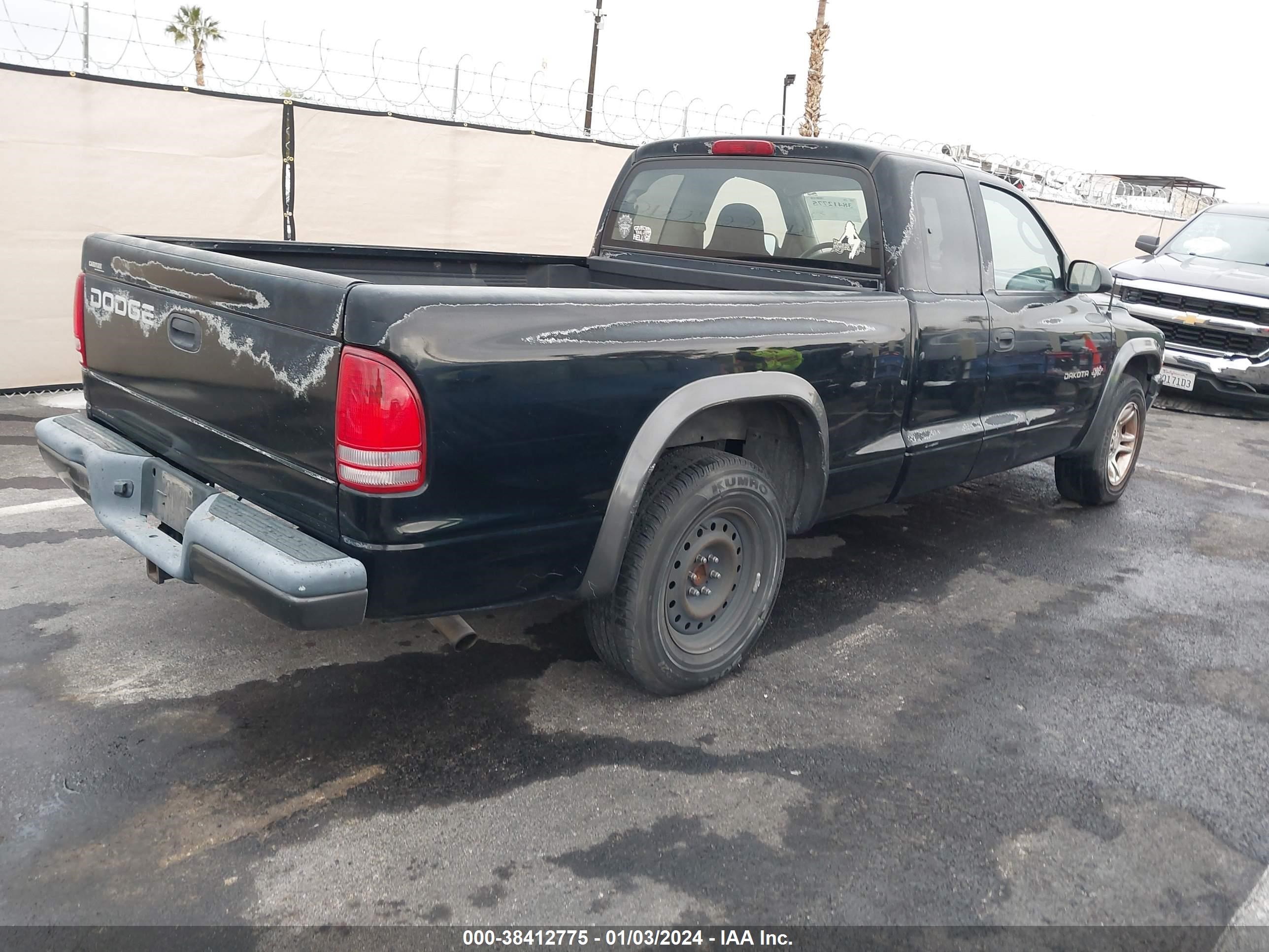 Photo 3 VIN: 1B7GL12XX2S719480 - DODGE DAKOTA 