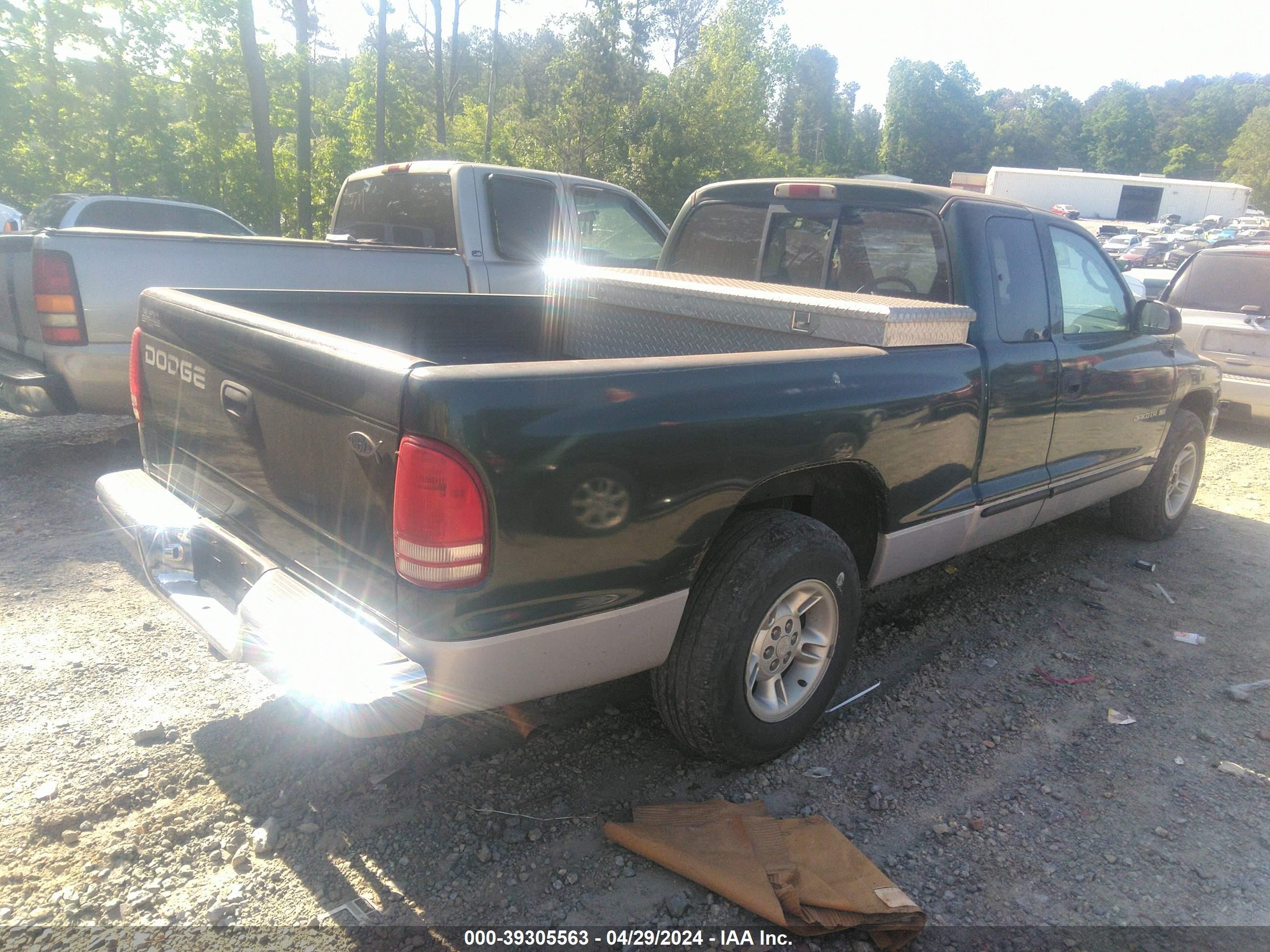 Photo 3 VIN: 1B7GL22N4YS545841 - DODGE DAKOTA 