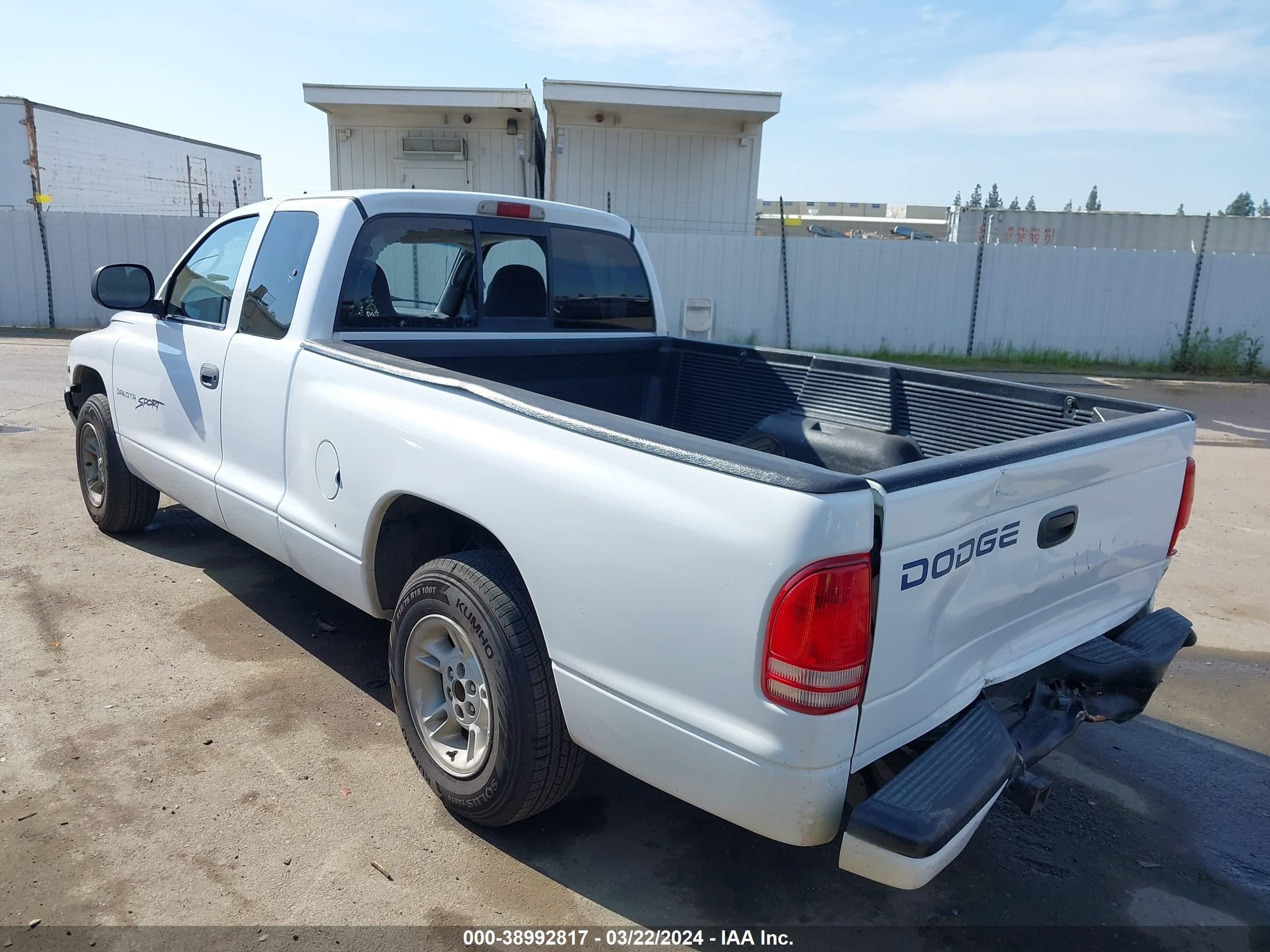 Photo 2 VIN: 1B7GL22N6YS527907 - DODGE DAKOTA 