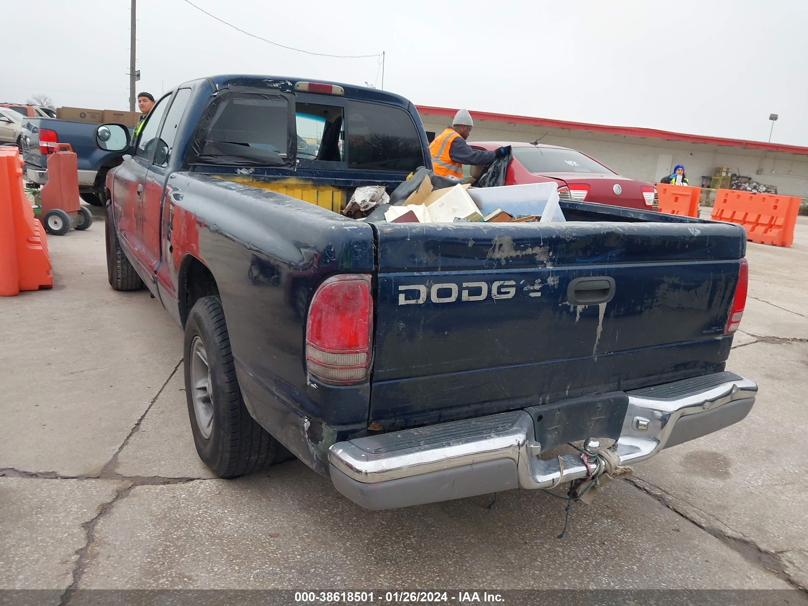 Photo 2 VIN: 1B7GL22N9YS625832 - DODGE DAKOTA 