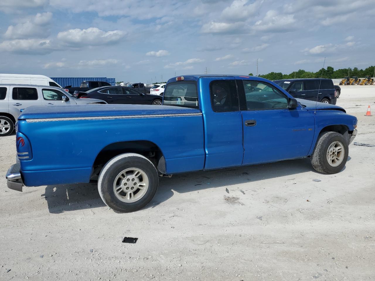 Photo 2 VIN: 1B7GL22X0YS632895 - DODGE DAKOTA 