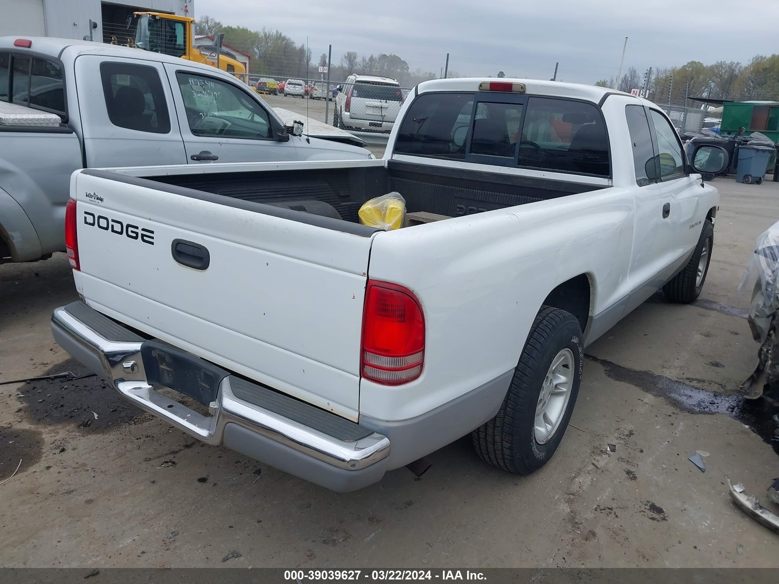 Photo 3 VIN: 1B7GL22X0YS693650 - DODGE DAKOTA 