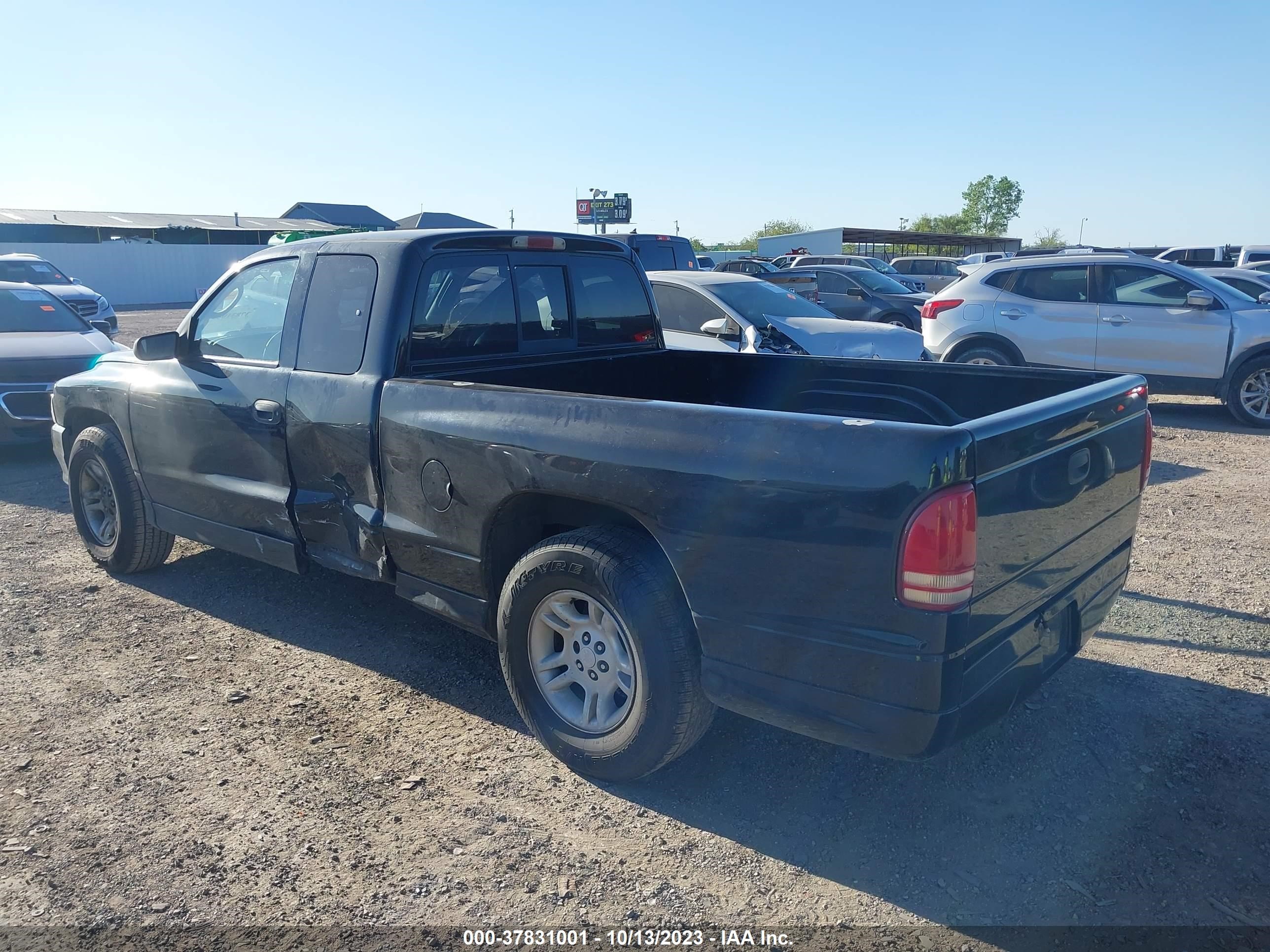 Photo 2 VIN: 1B7GL22X2YS528750 - DODGE DAKOTA 