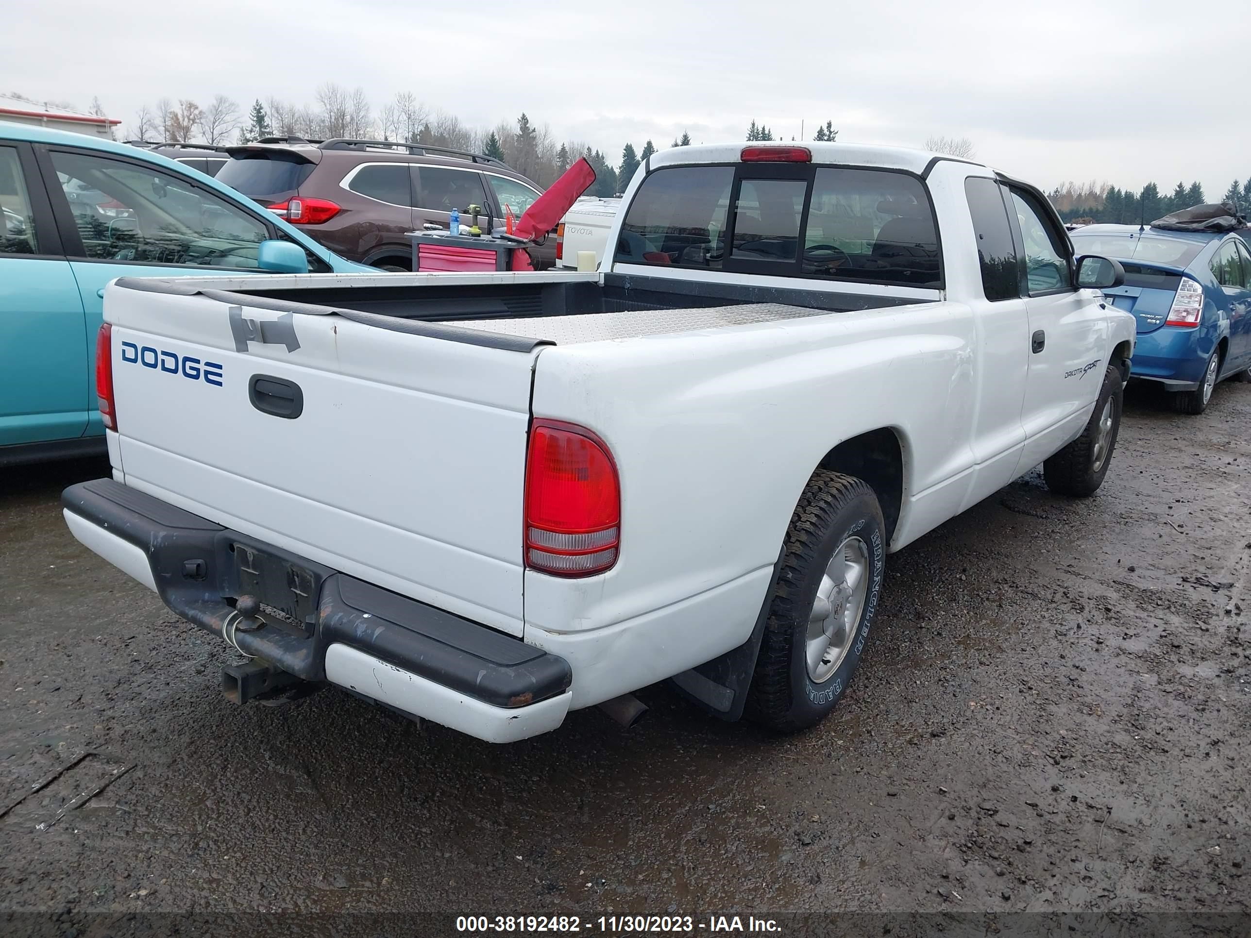 Photo 3 VIN: 1B7GL22X4YS544058 - DODGE DAKOTA 