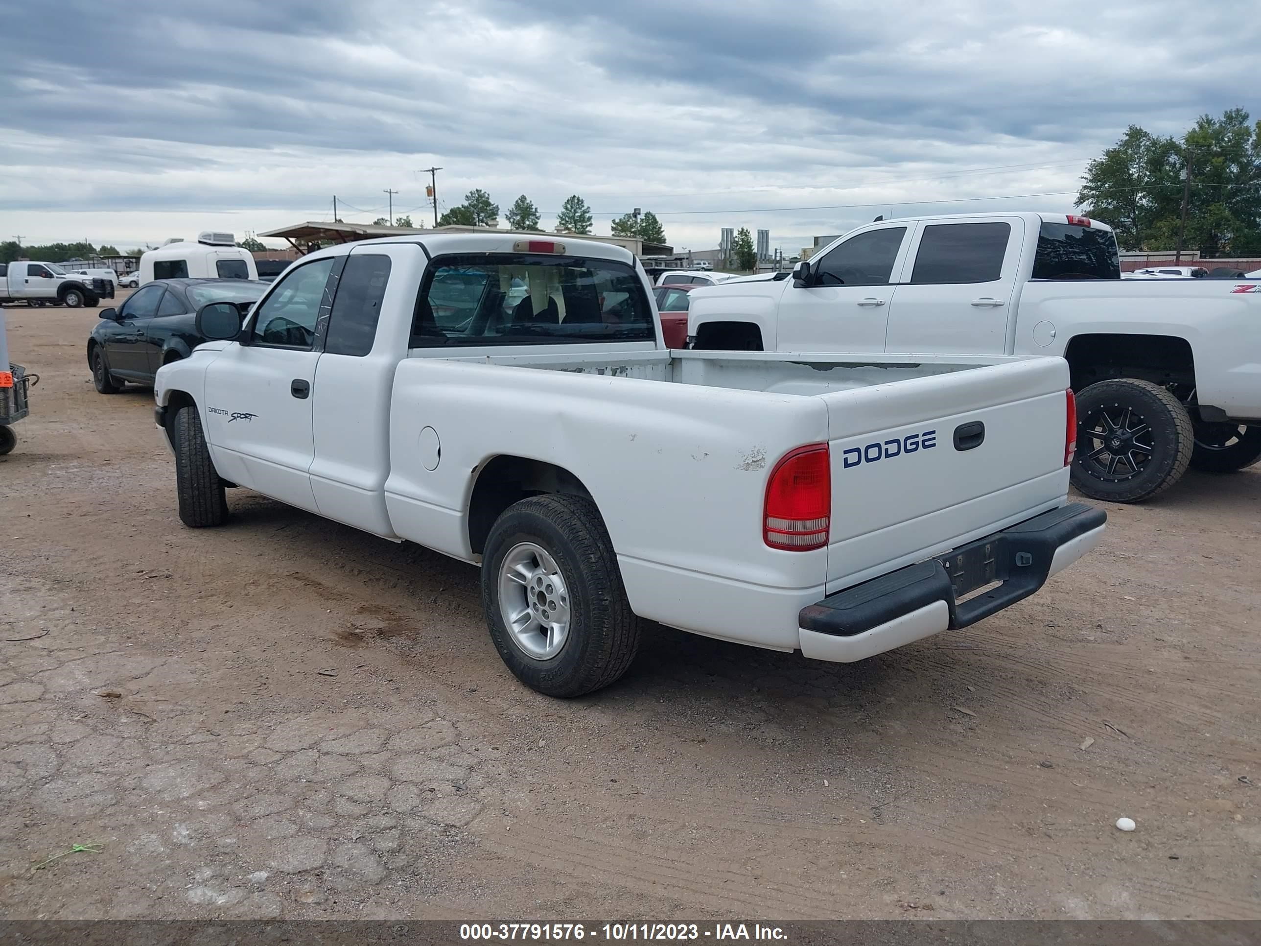 Photo 2 VIN: 1B7GL22X4YS549115 - DODGE DAKOTA 