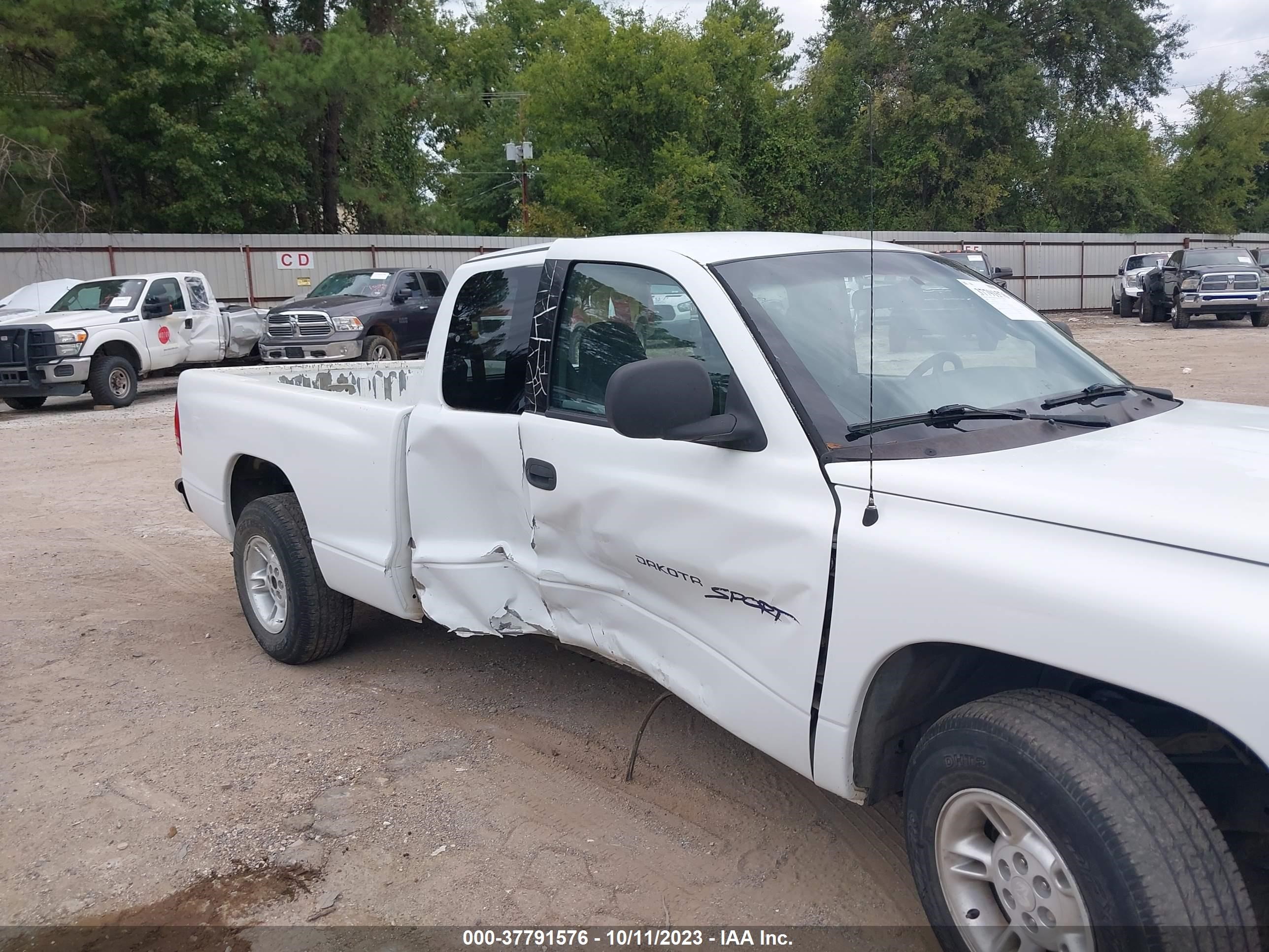 Photo 5 VIN: 1B7GL22X4YS549115 - DODGE DAKOTA 