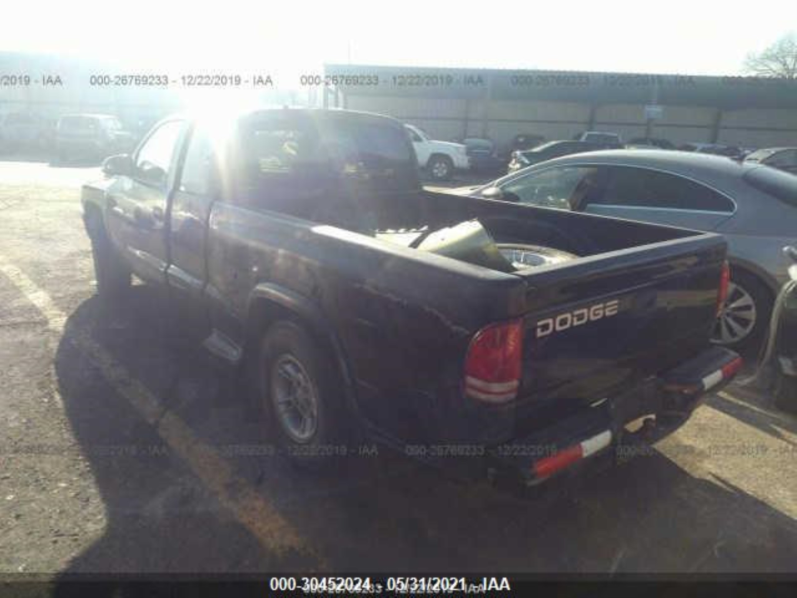 Photo 2 VIN: 1B7GL22X4YS781293 - DODGE DAKOTA 