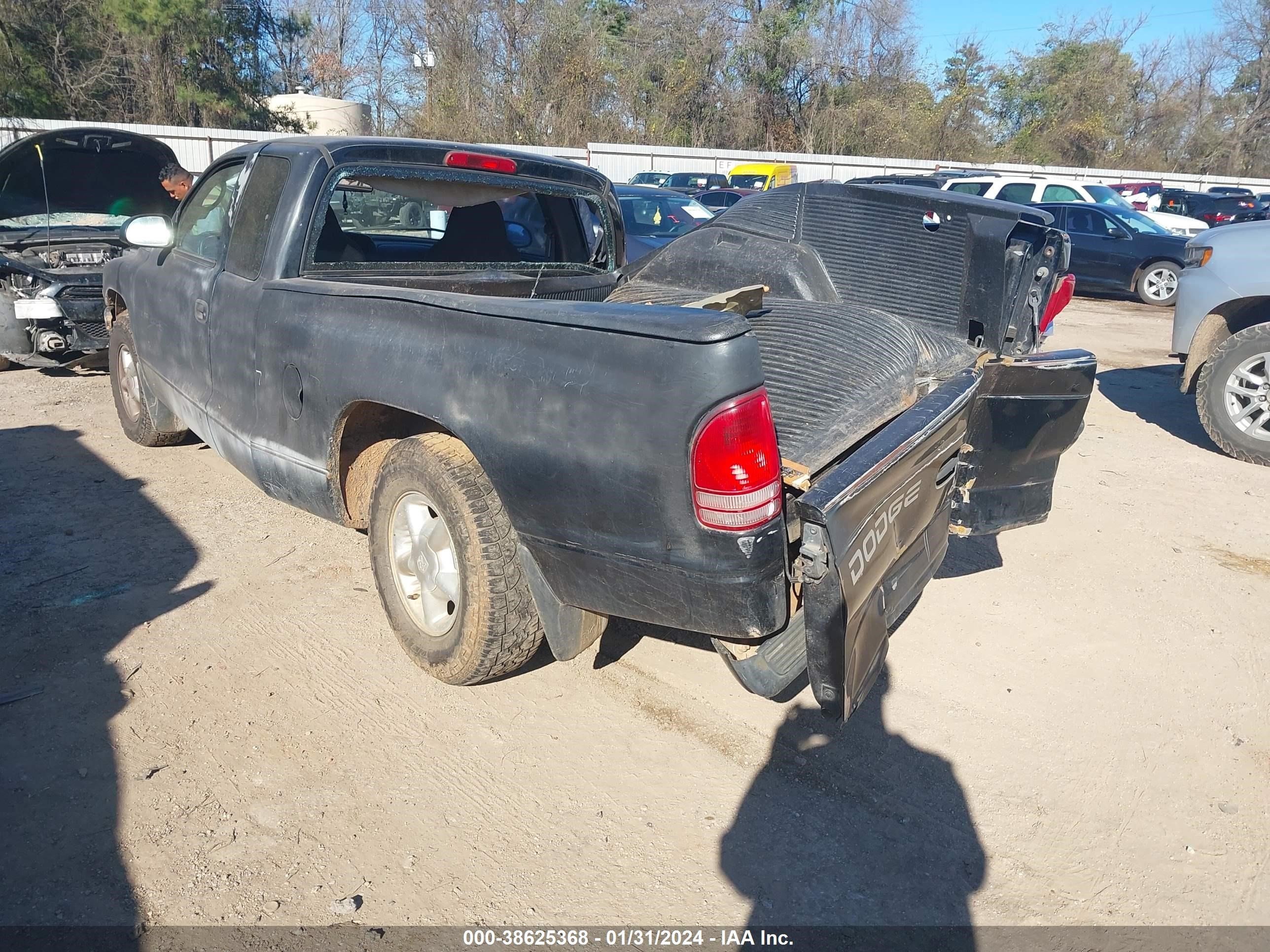 Photo 2 VIN: 1B7GL22X7YS502788 - DODGE DAKOTA 