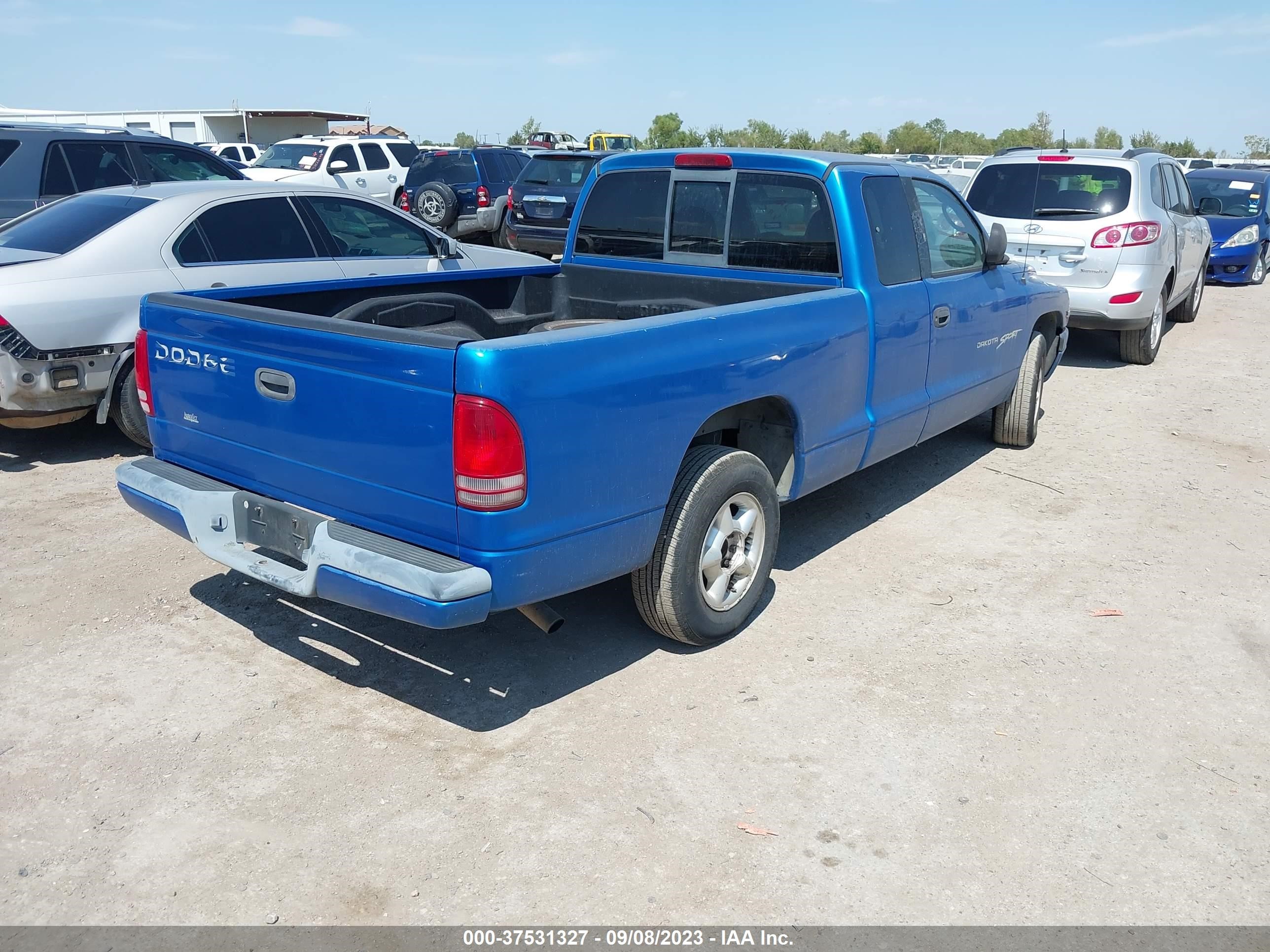 Photo 3 VIN: 1B7GL22X8YS592713 - DODGE DAKOTA 