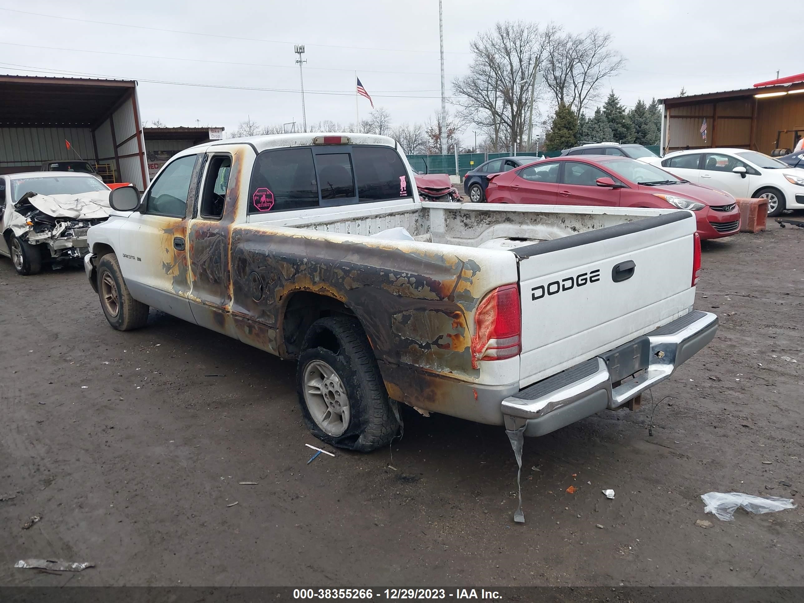 Photo 2 VIN: 1B7GL22Y3WS546373 - DODGE DAKOTA 