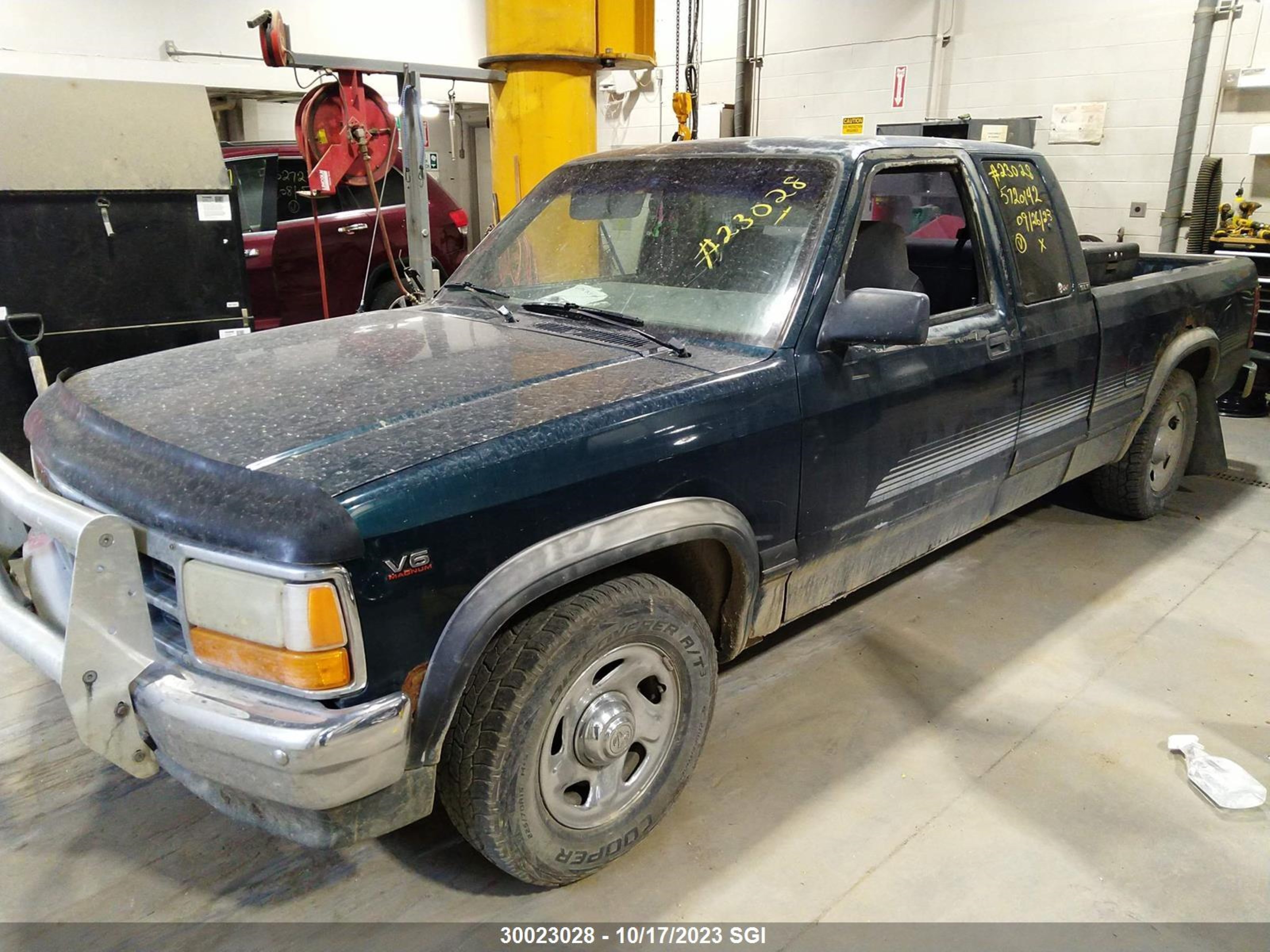 Photo 1 VIN: 1B7GL23X3SS292437 - DODGE DAKOTA 