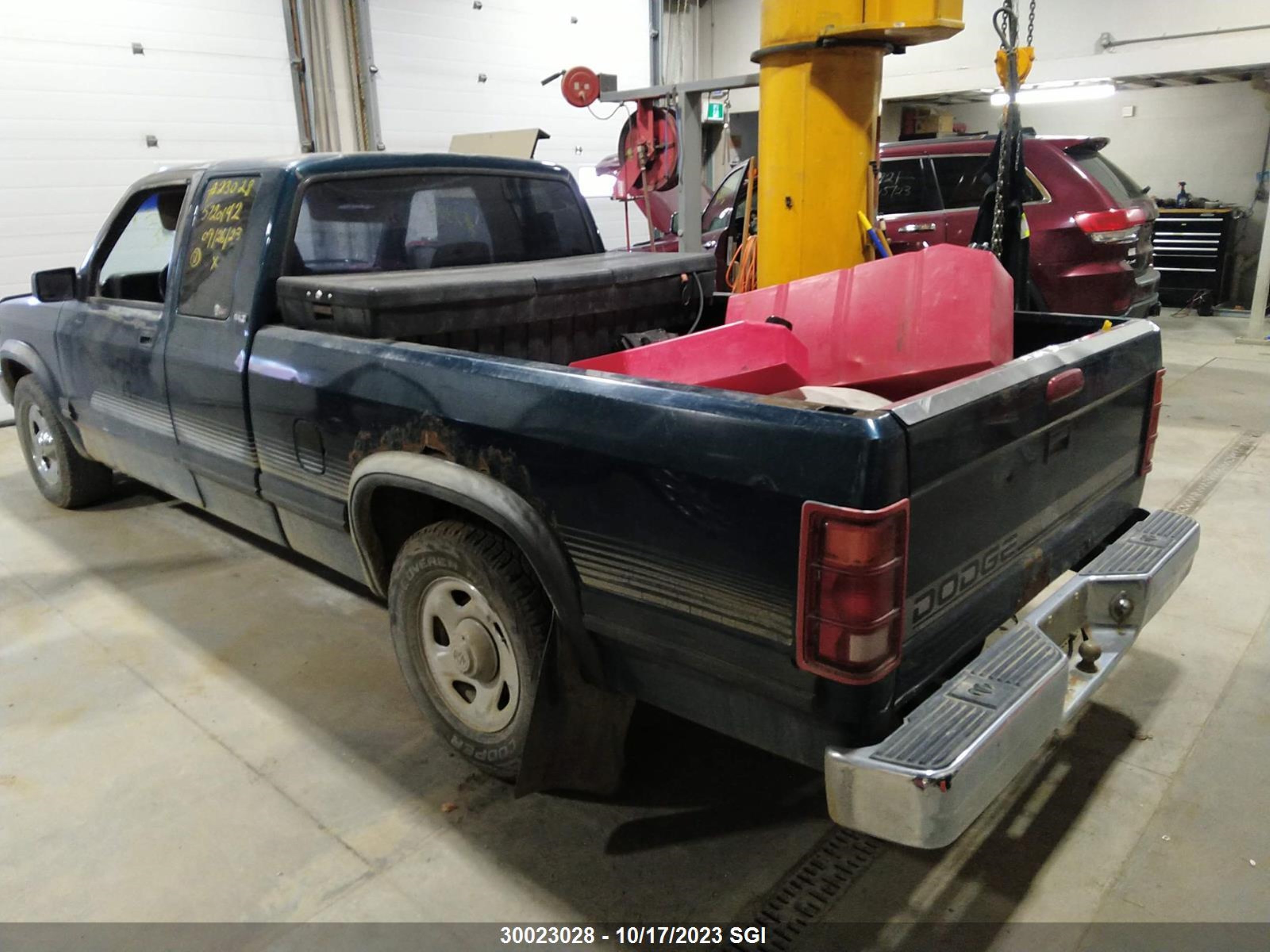 Photo 2 VIN: 1B7GL23X3SS292437 - DODGE DAKOTA 