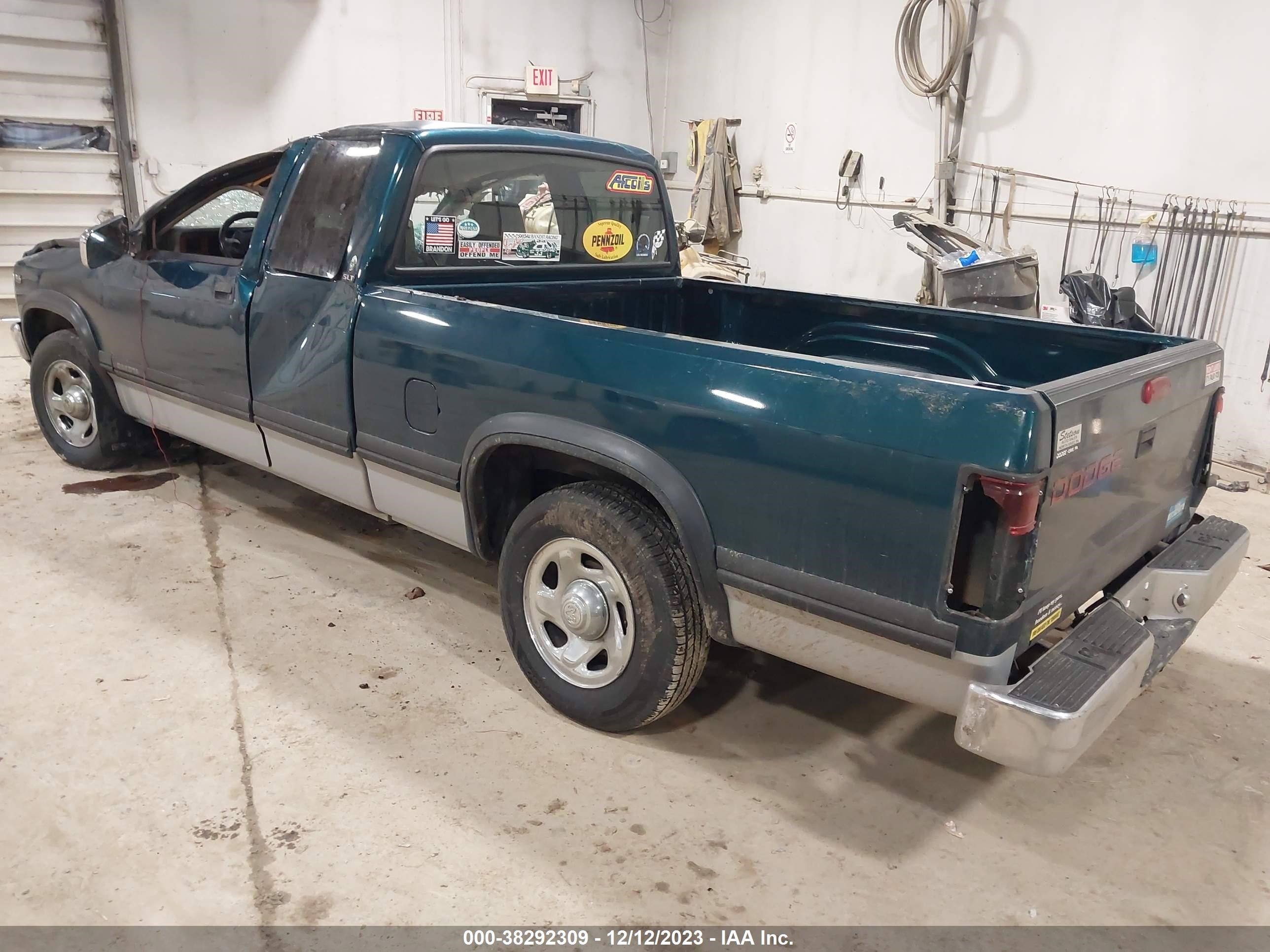 Photo 2 VIN: 1B7GL23X6TS560673 - DODGE DAKOTA 