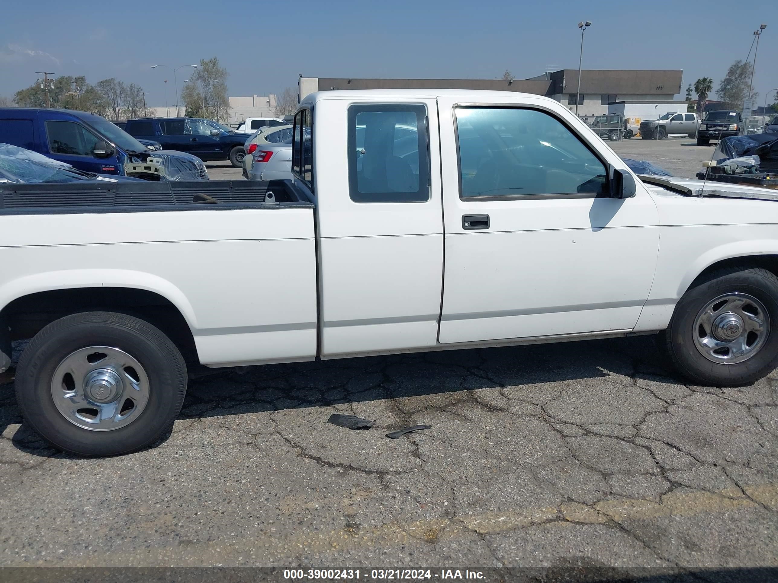 Photo 12 VIN: 1B7GL23Y9SW947198 - DODGE DAKOTA 