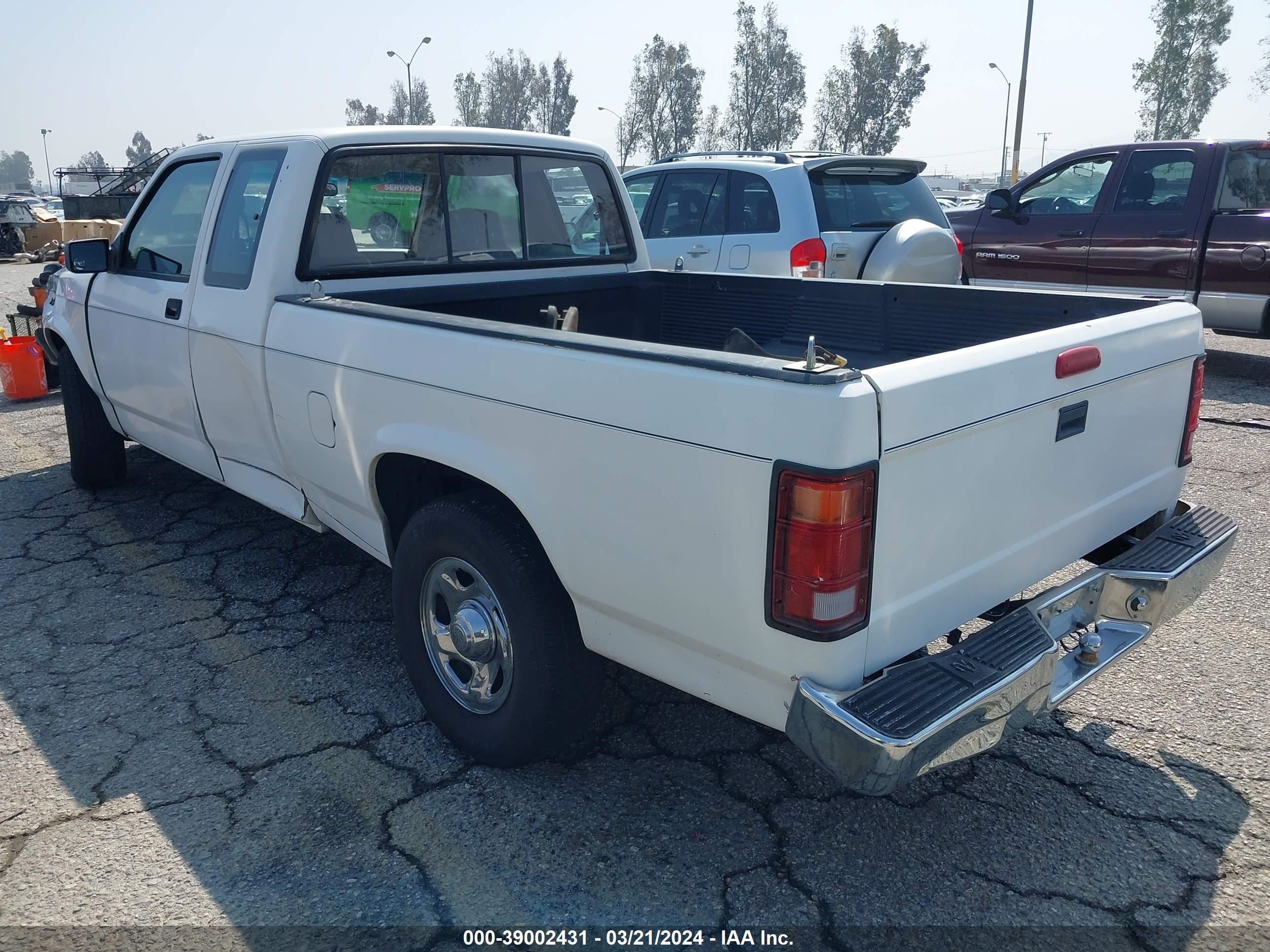 Photo 2 VIN: 1B7GL23Y9SW947198 - DODGE DAKOTA 