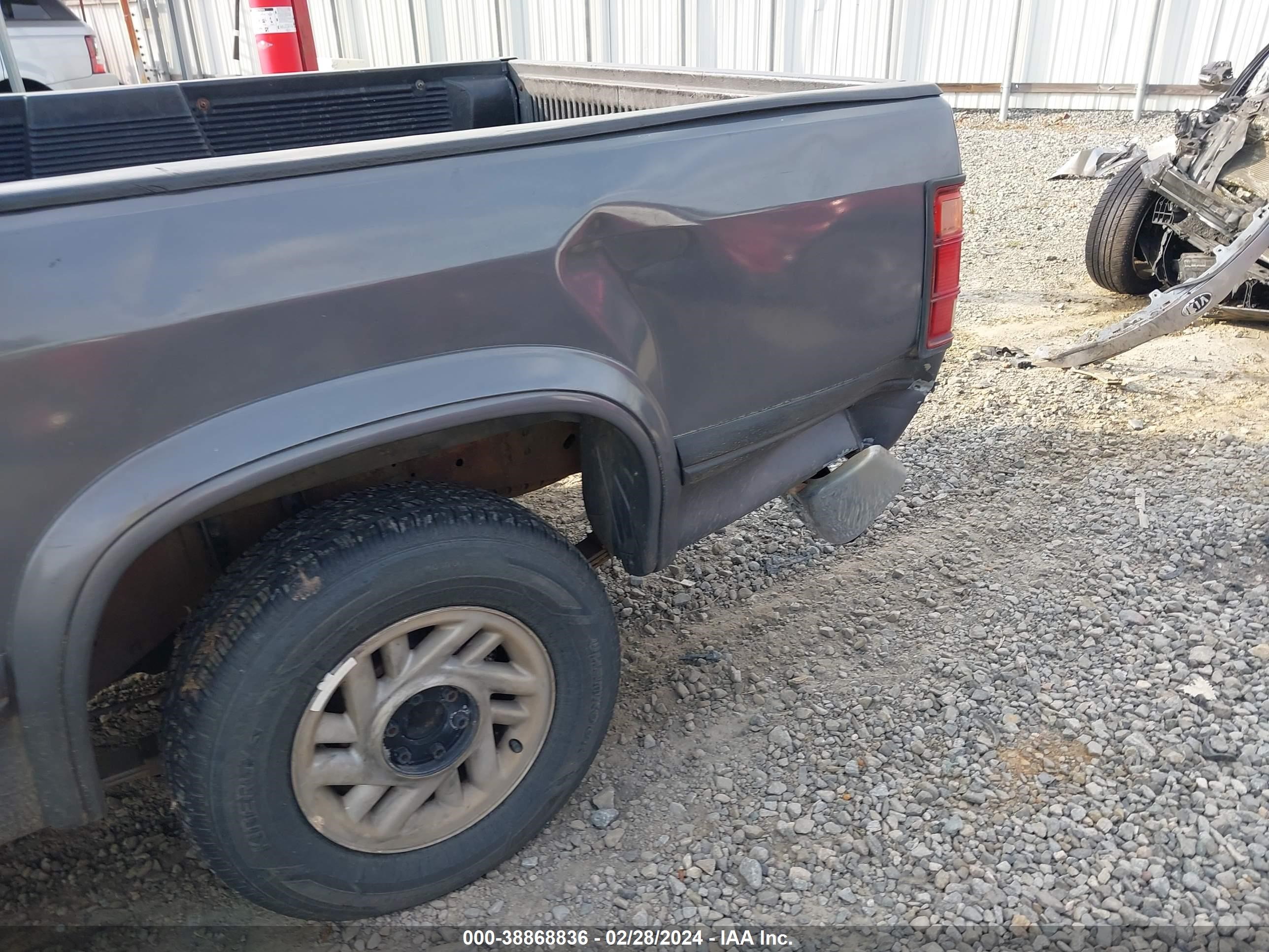 Photo 5 VIN: 1B7GL23YXPS239993 - DODGE DAKOTA 