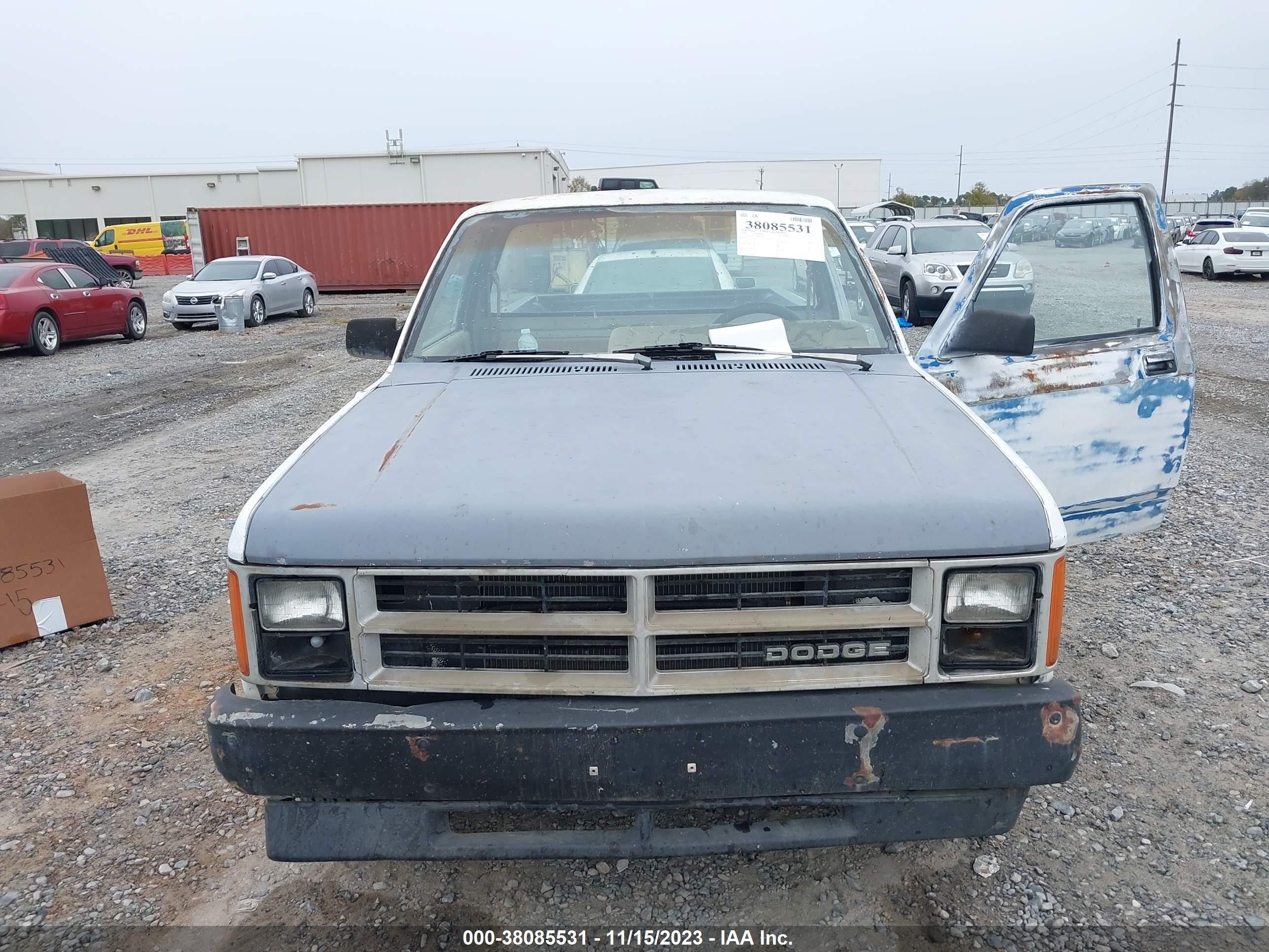 Photo 5 VIN: 1B7GL26X2KS151399 - DODGE DAKOTA 