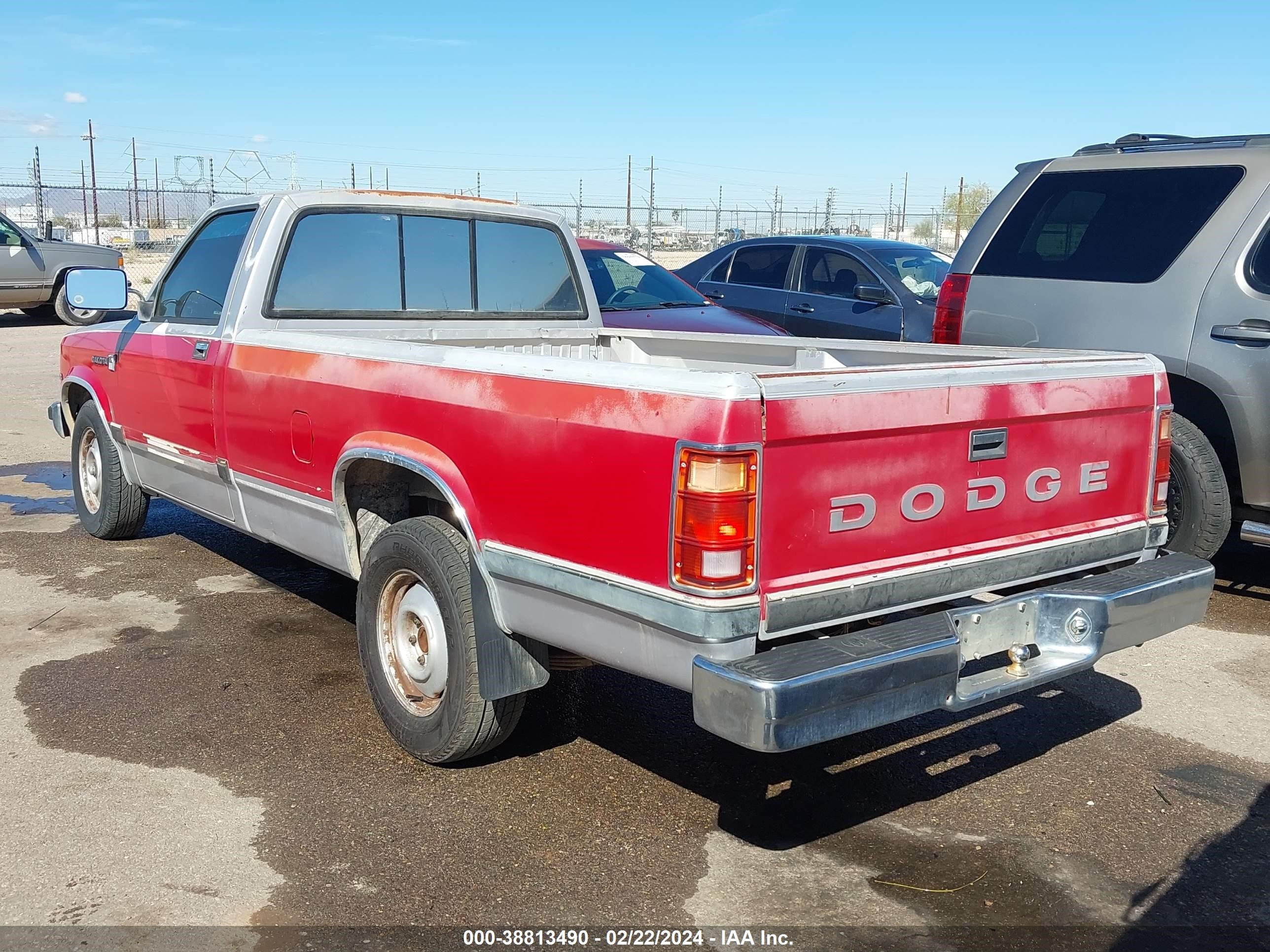 Photo 2 VIN: 1B7GL26X6KS156945 - DODGE DAKOTA 