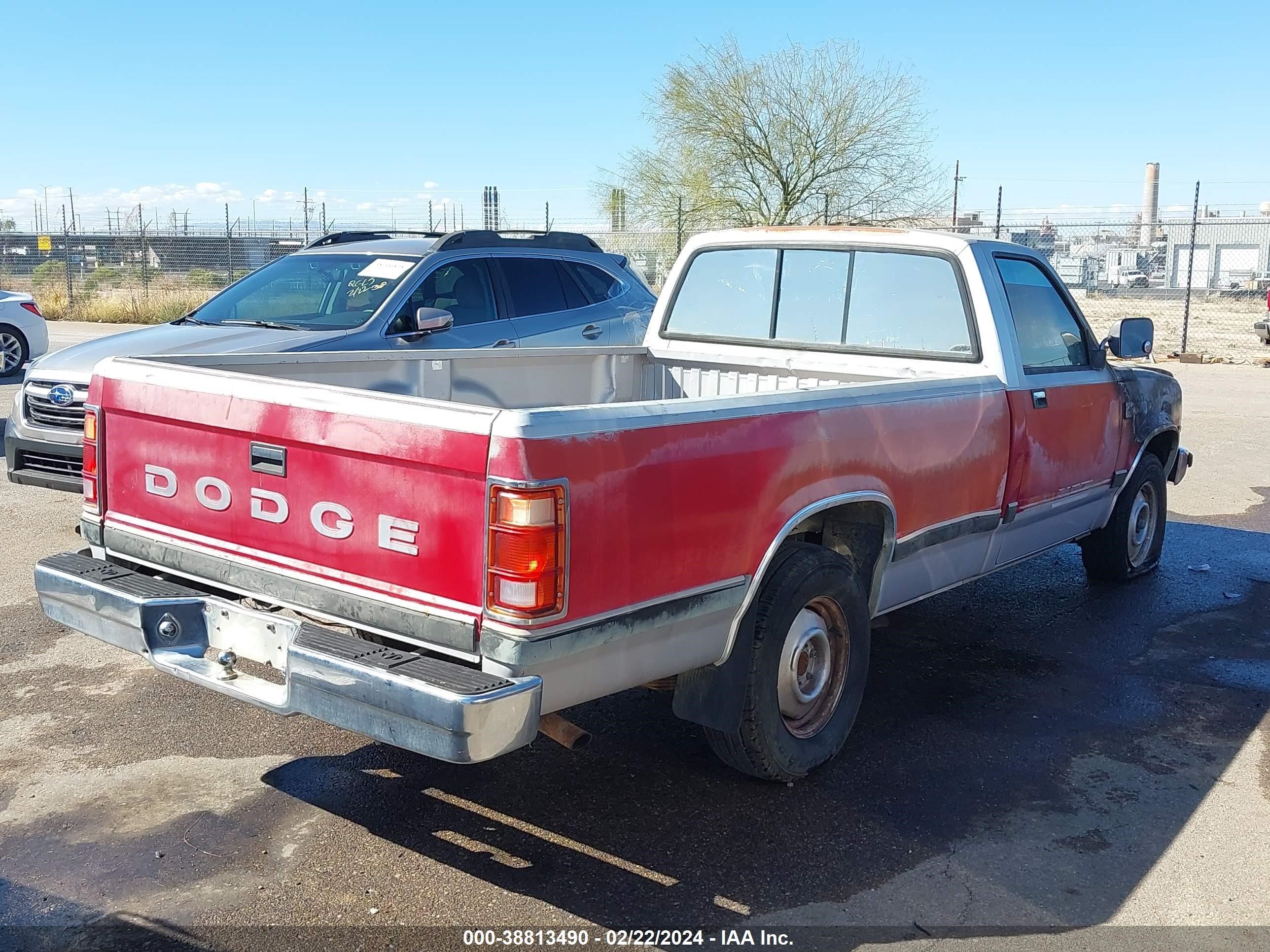 Photo 3 VIN: 1B7GL26X6KS156945 - DODGE DAKOTA 