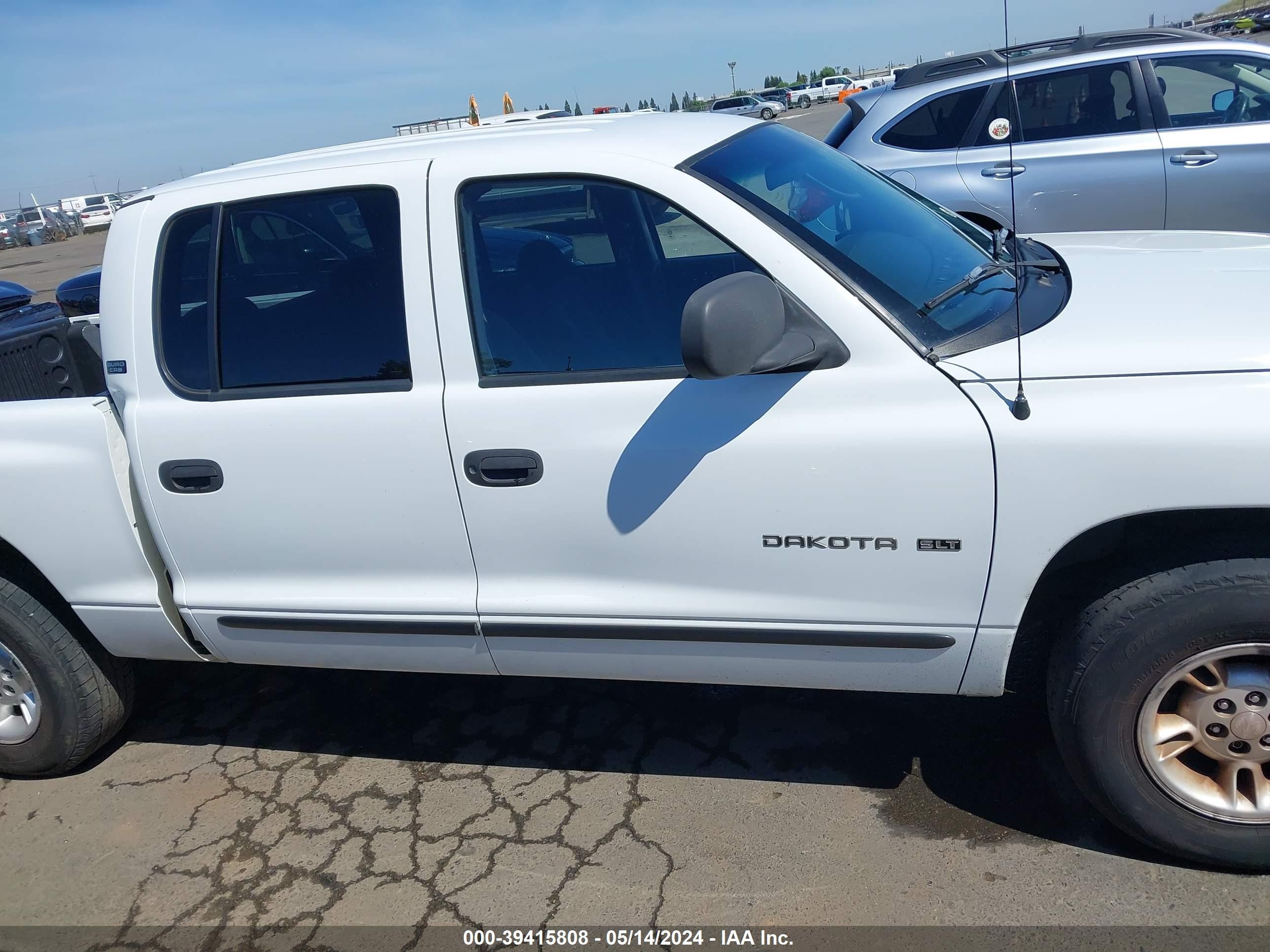 Photo 12 VIN: 1B7GL2AN1YS717745 - DODGE DAKOTA 