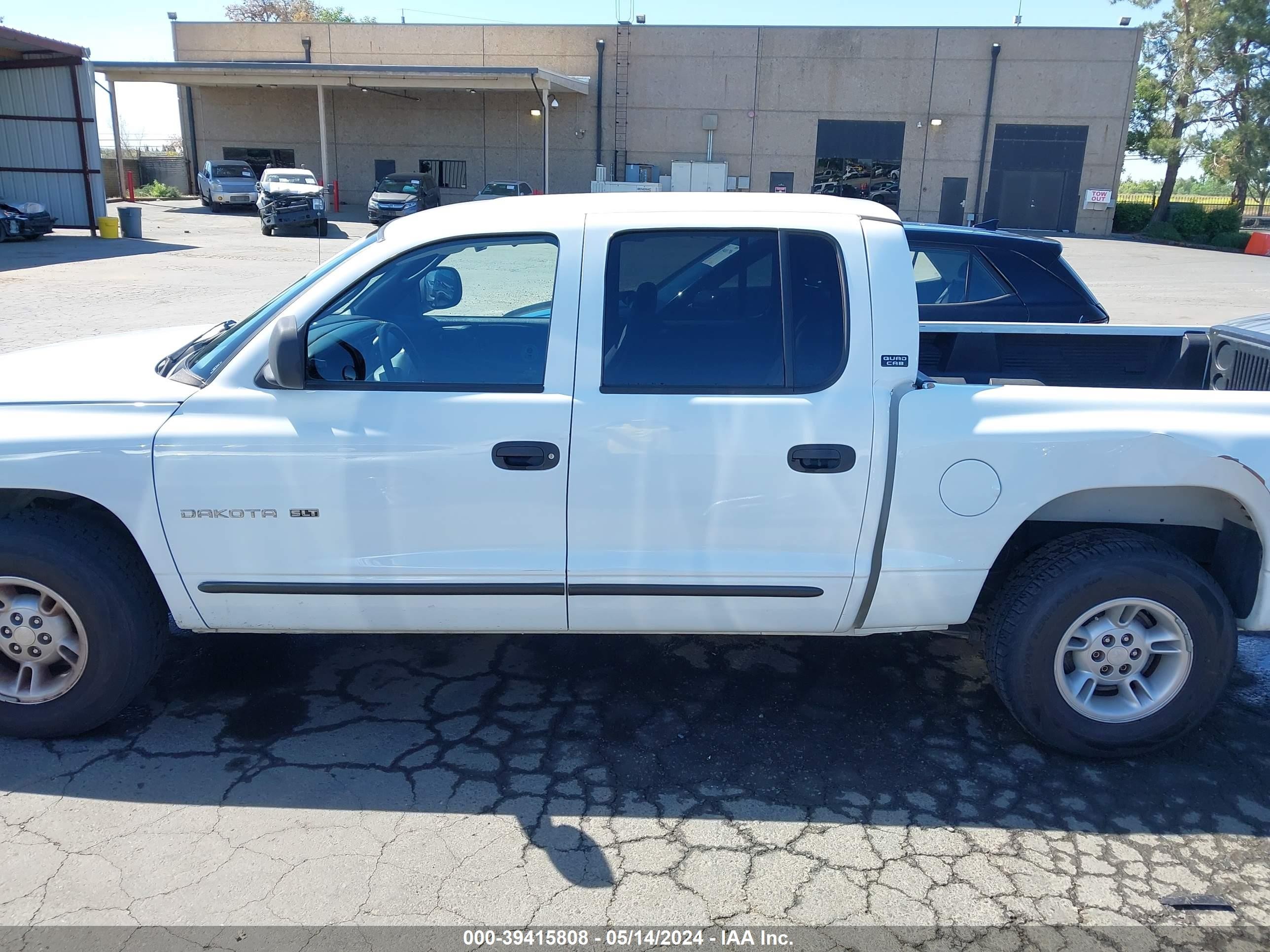 Photo 13 VIN: 1B7GL2AN1YS717745 - DODGE DAKOTA 