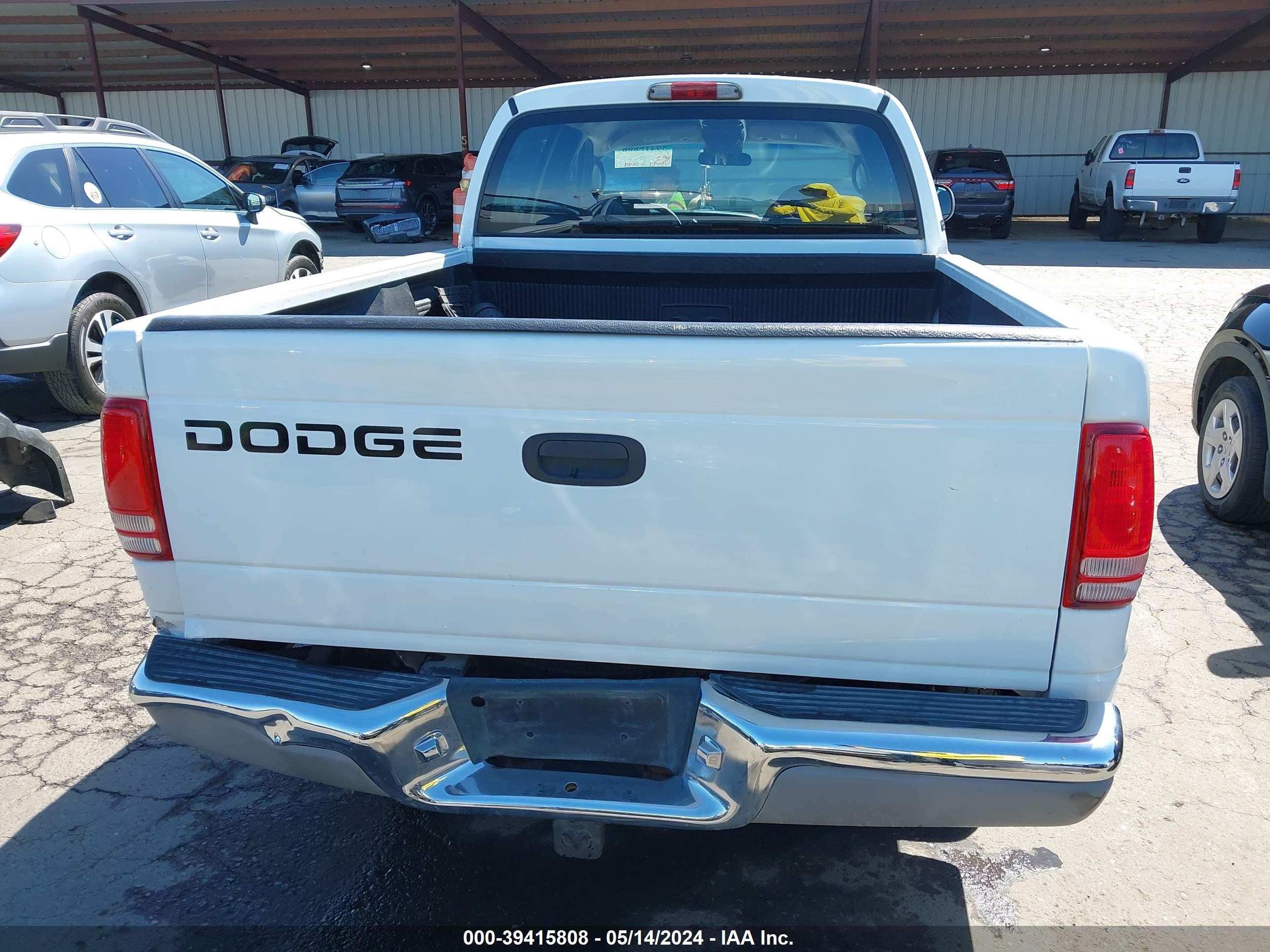 Photo 15 VIN: 1B7GL2AN1YS717745 - DODGE DAKOTA 