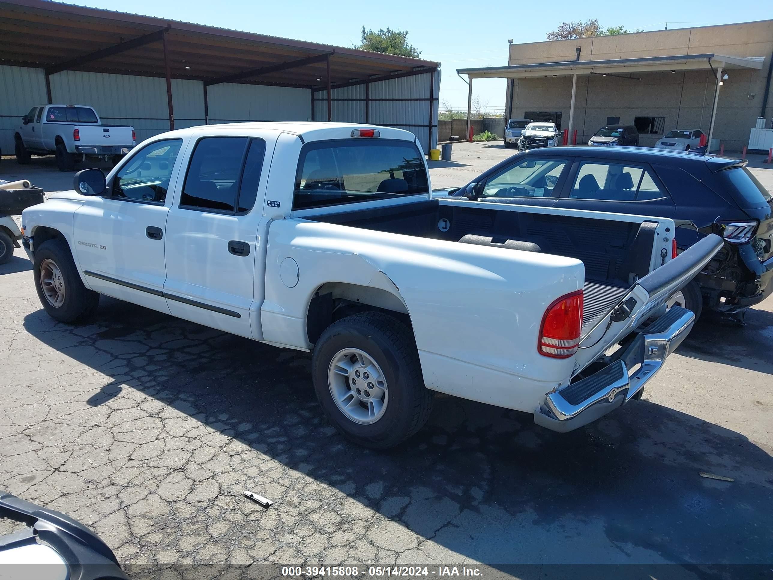 Photo 2 VIN: 1B7GL2AN1YS717745 - DODGE DAKOTA 