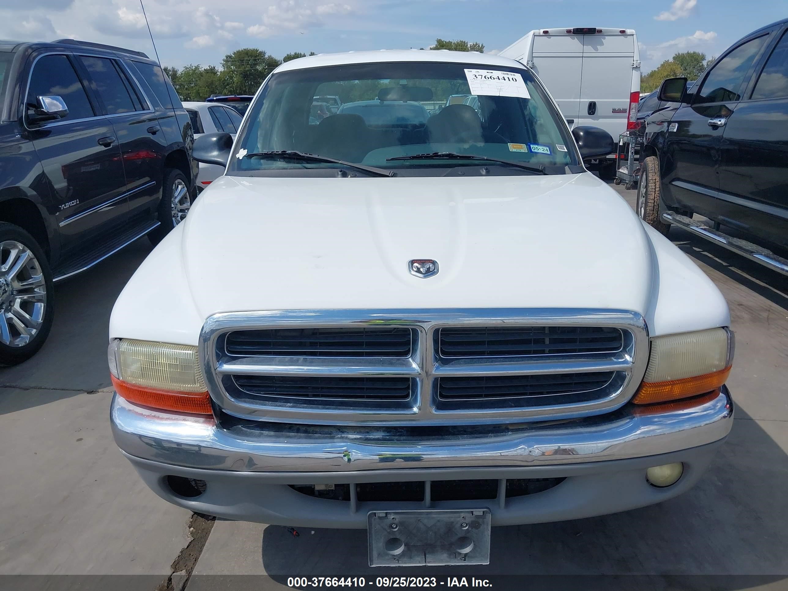 Photo 12 VIN: 1B7GL2AN4YS683011 - DODGE DAKOTA 