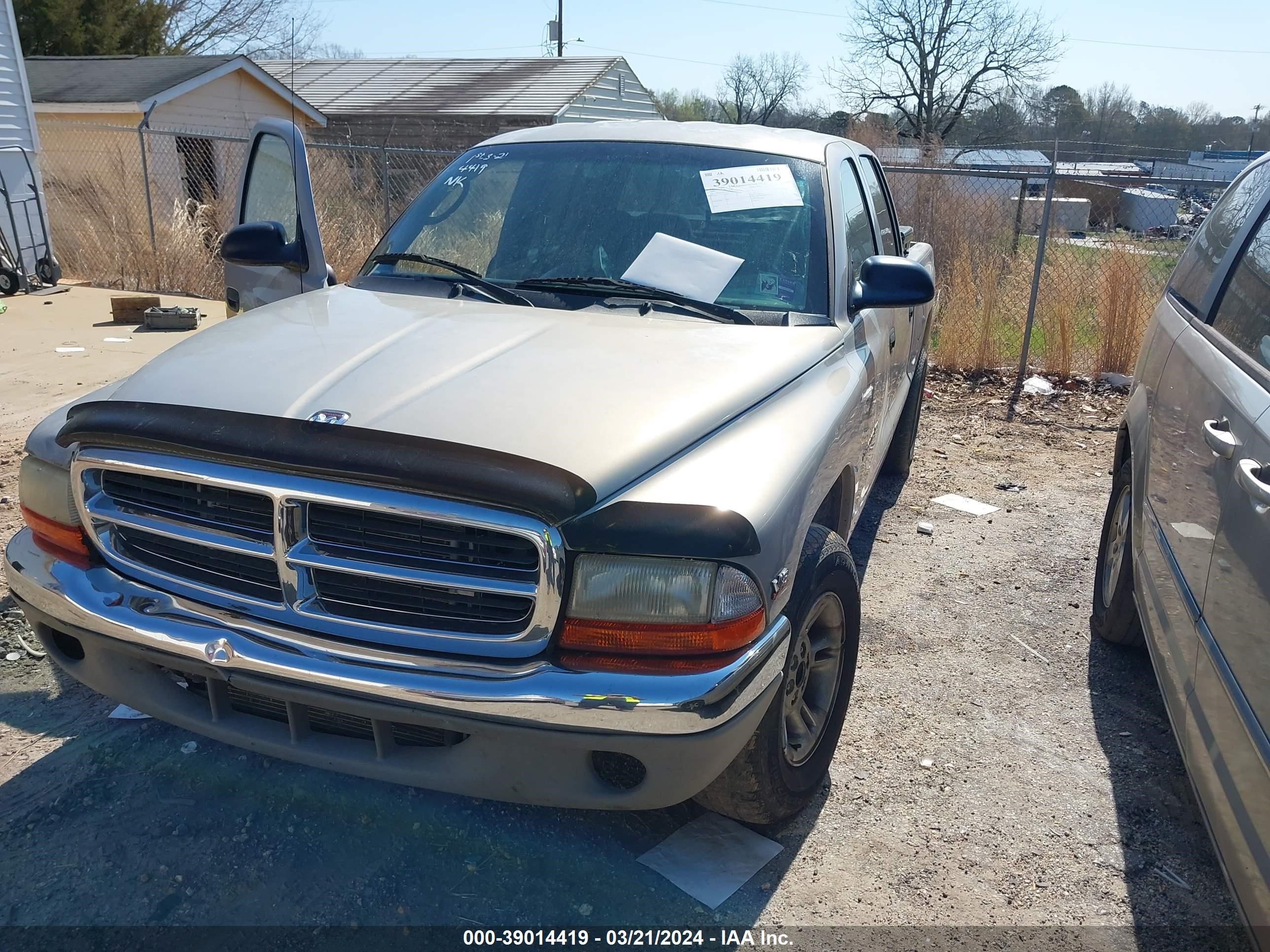 Photo 1 VIN: 1B7GL2AN4YS700356 - DODGE DAKOTA 