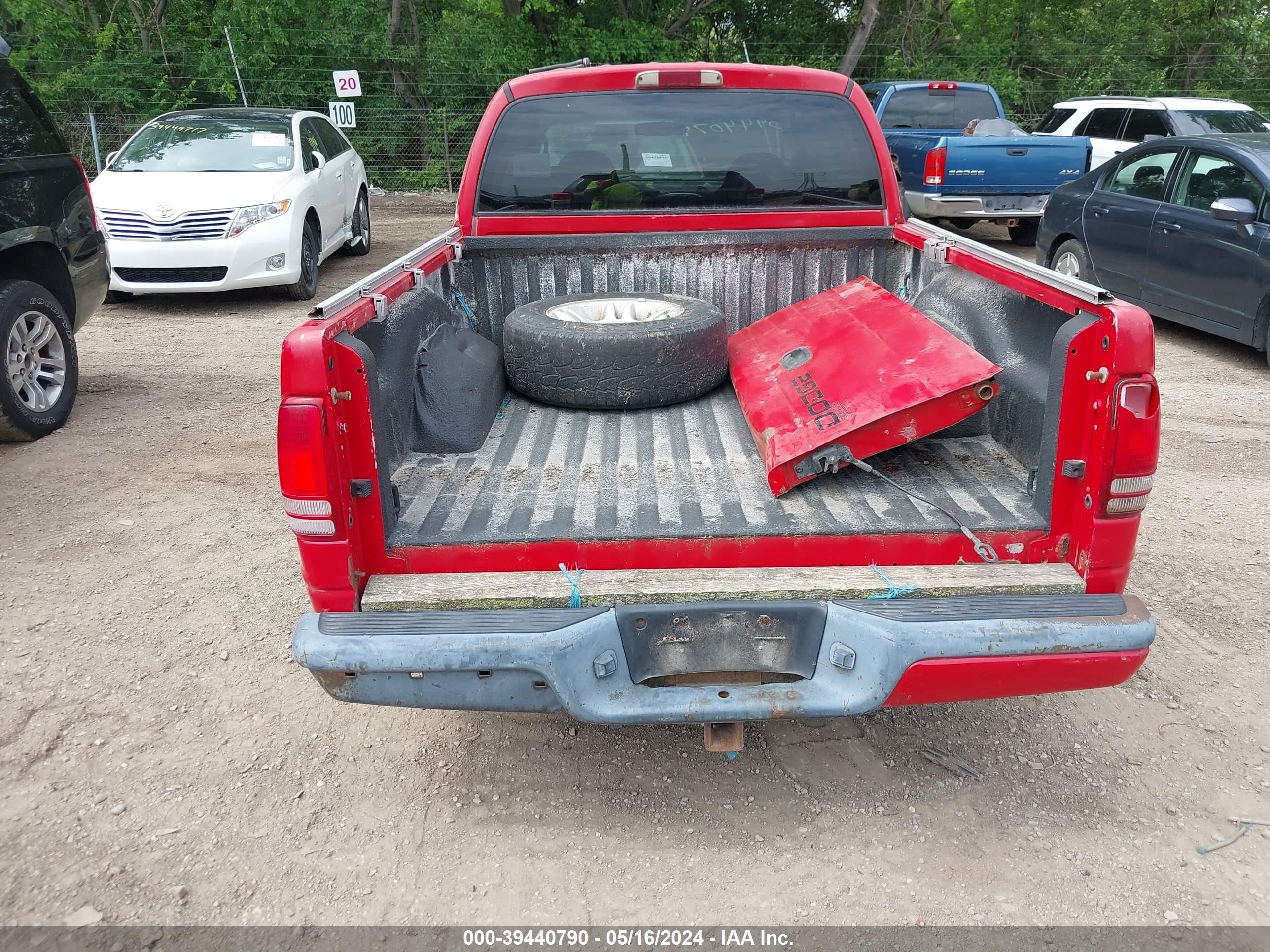 Photo 13 VIN: 1B7GL2AXX1S124862 - DODGE DAKOTA 