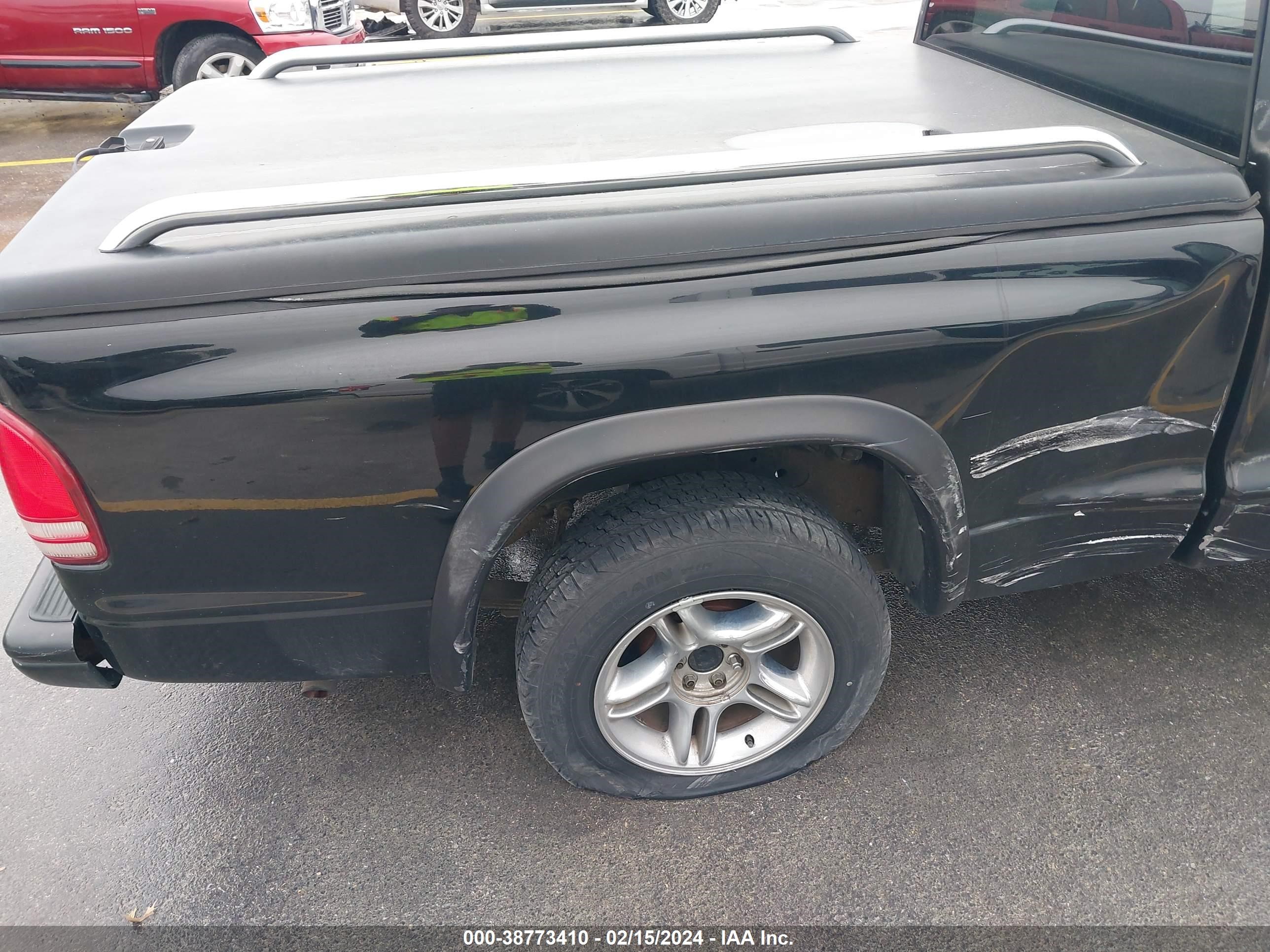 Photo 13 VIN: 1B7GL32XX2S527343 - DODGE DAKOTA 