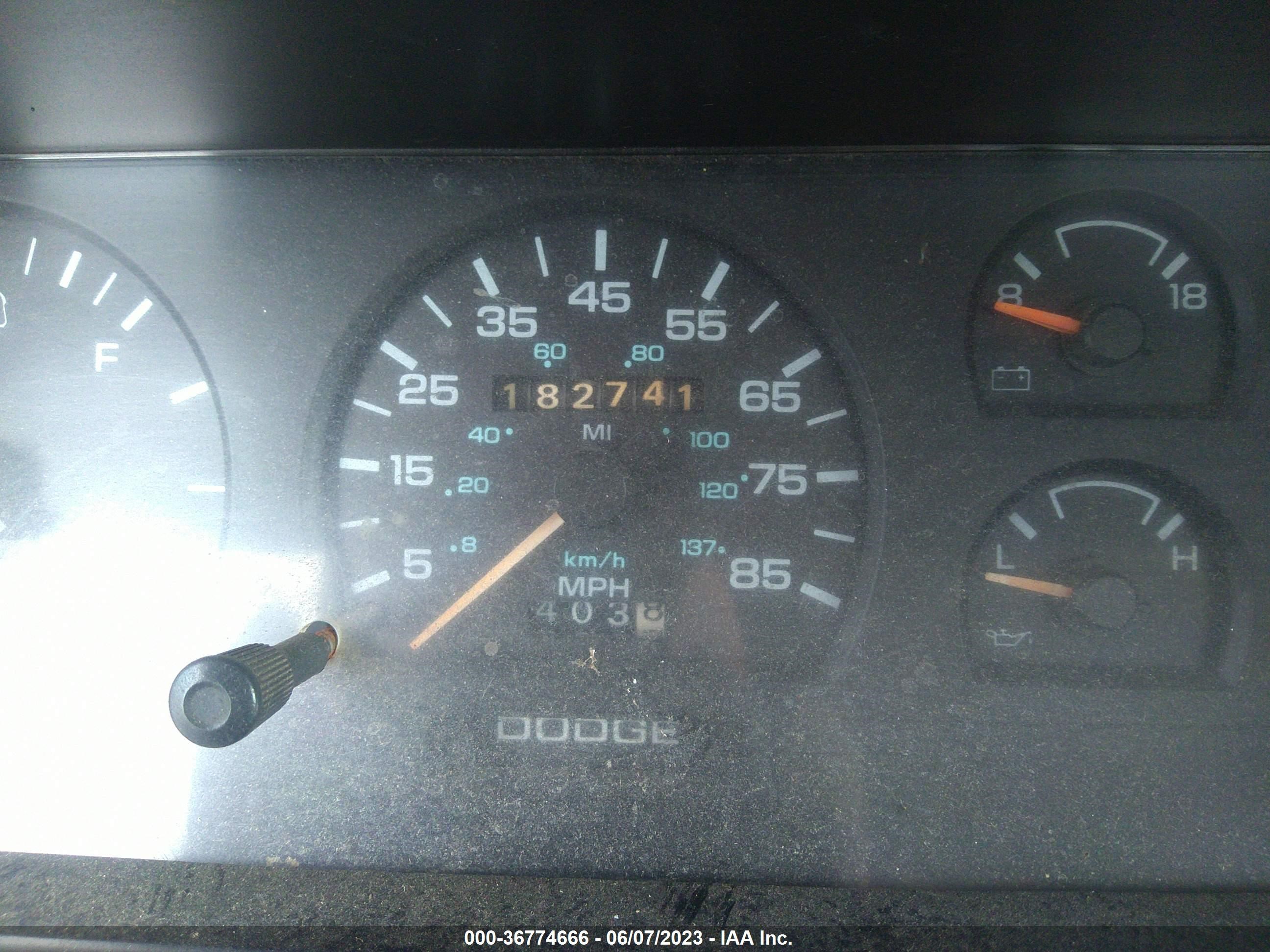 Photo 6 VIN: 1B7GR14X3JS794886 - DODGE DAKOTA 