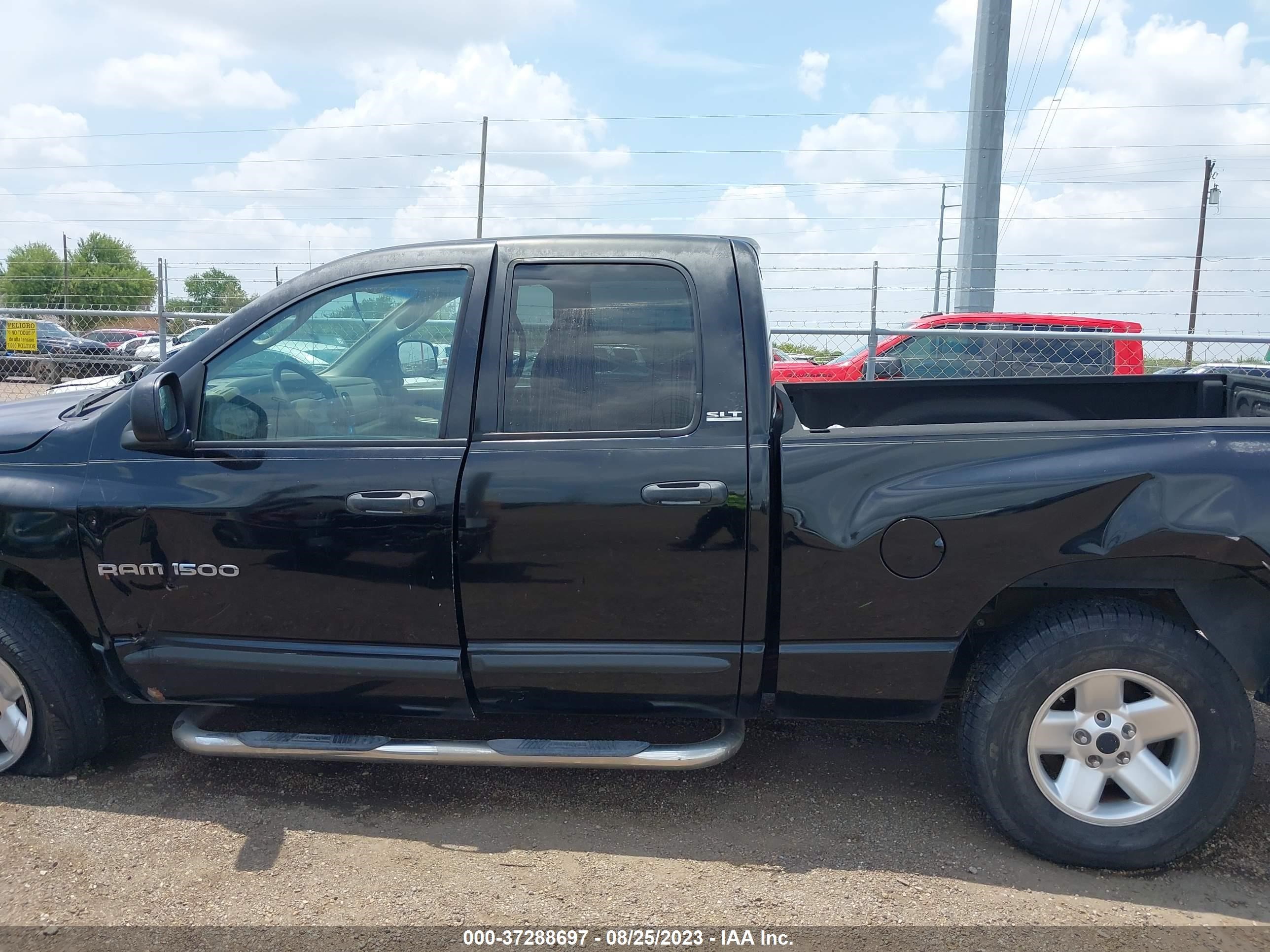 Photo 13 VIN: 1B7HA18N42J101173 - DODGE RAM 