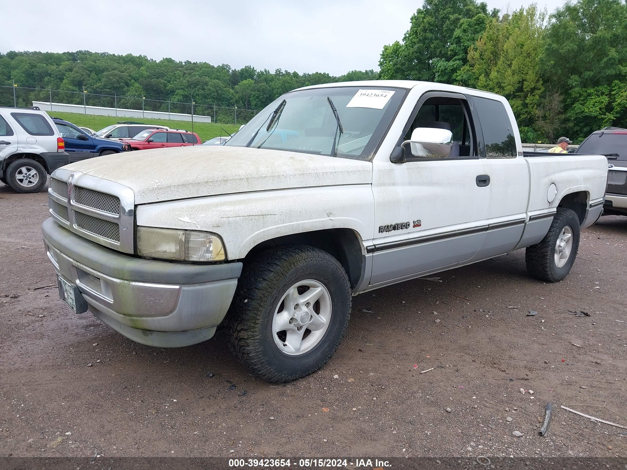 Photo 1 VIN: 1B7HC13Y0VJ549118 - DODGE RAM 