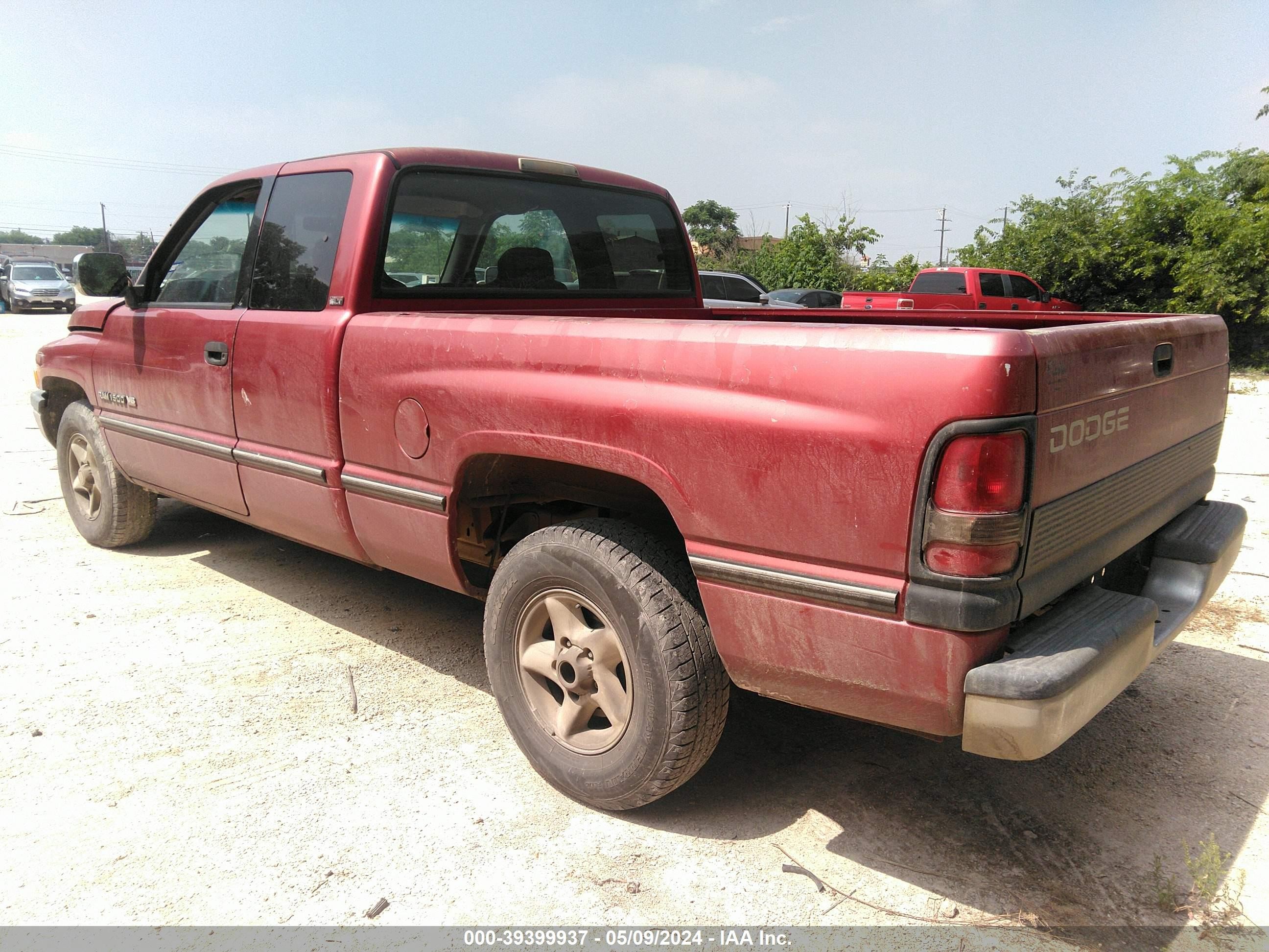 Photo 2 VIN: 1B7HC13Y1VJ561097 - DODGE RAM 